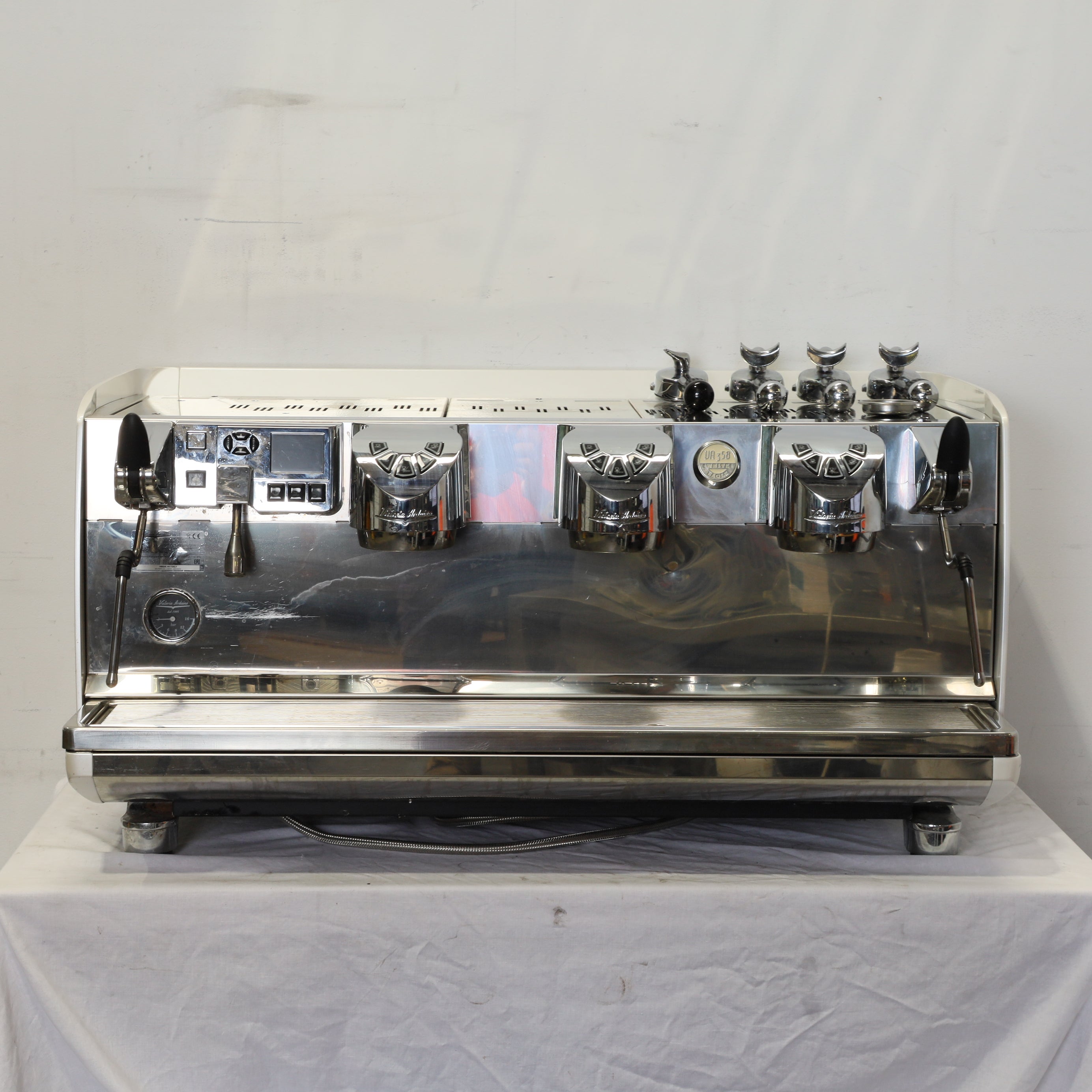 Thumbnail - Victoria Arduino White Eagle VA358 3 Group Coffee Machine