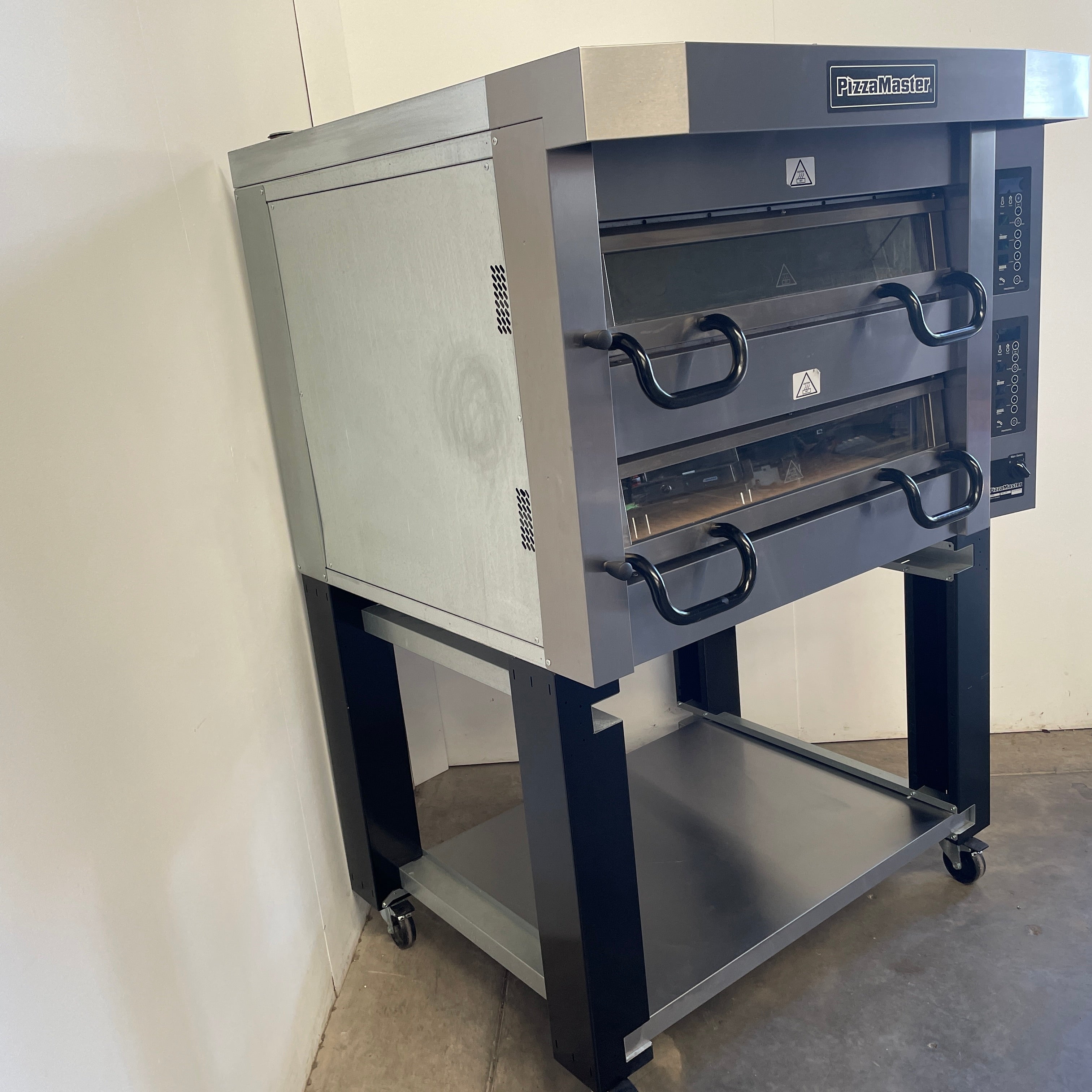 PizzaMaster PM 822ED Electric Pizza Oven