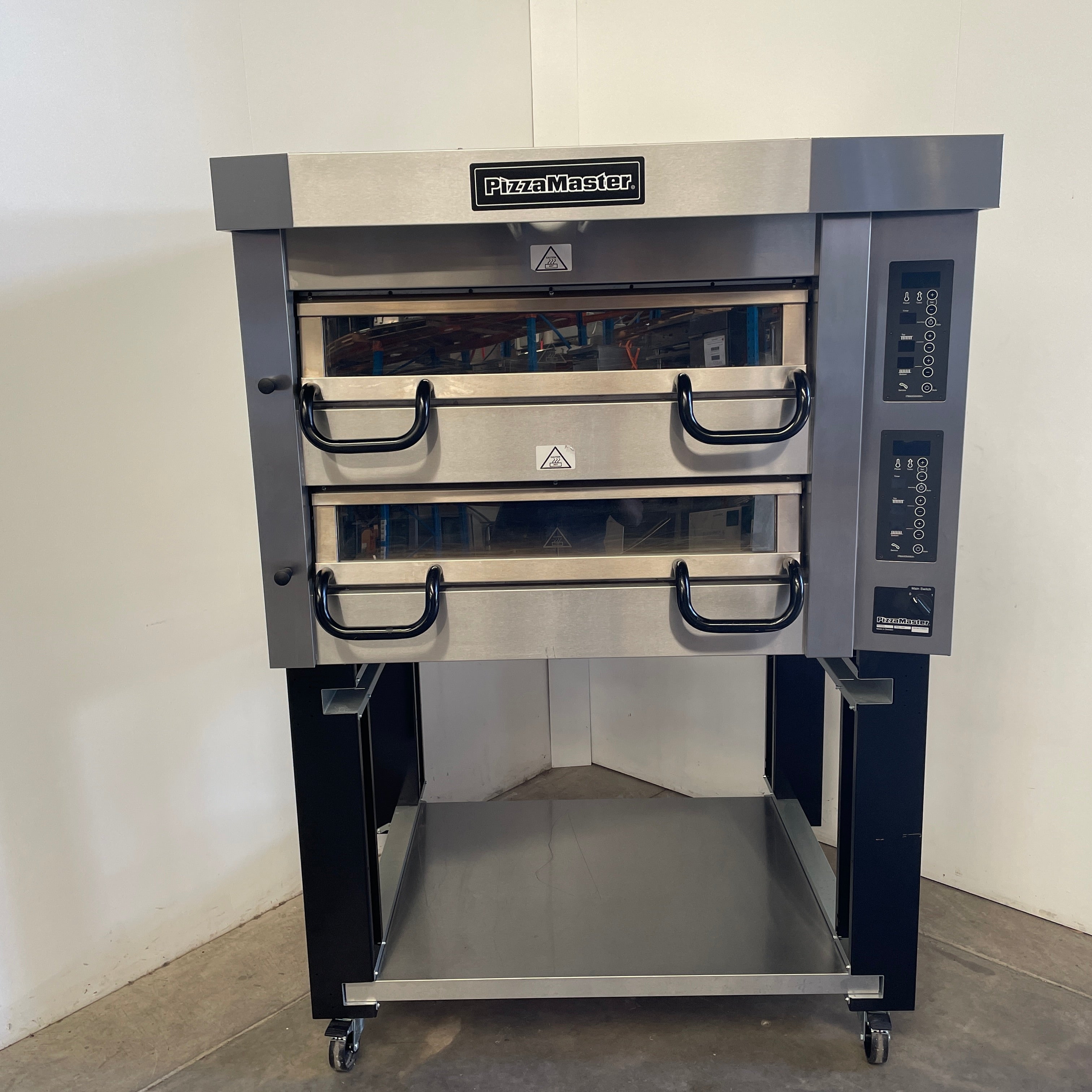 PizzaMaster PM 822ED Electric Pizza Oven