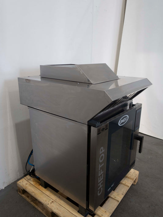 Unox XEVC-0711-EPRM 7 Tray Combi Oven