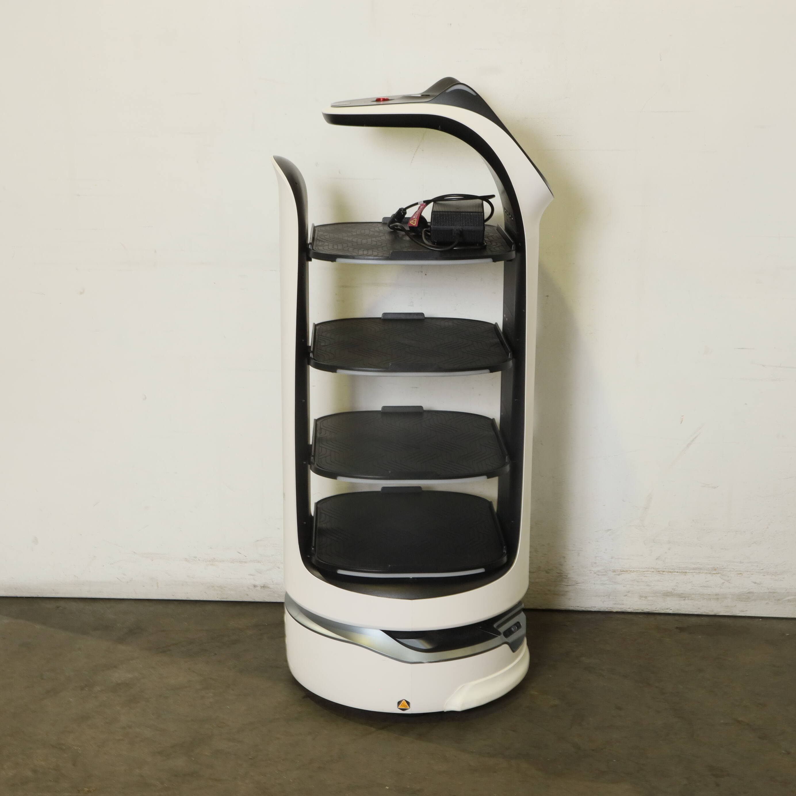 BellaBot BL101 Robot Waiter