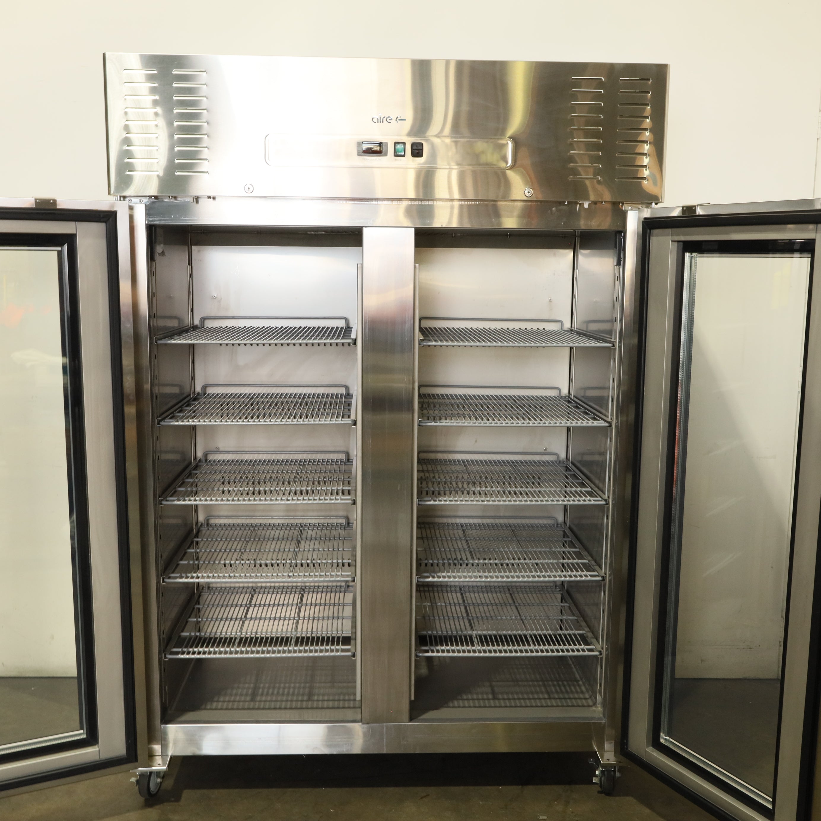 Airex AXR.URGN.2G Upright Fridge