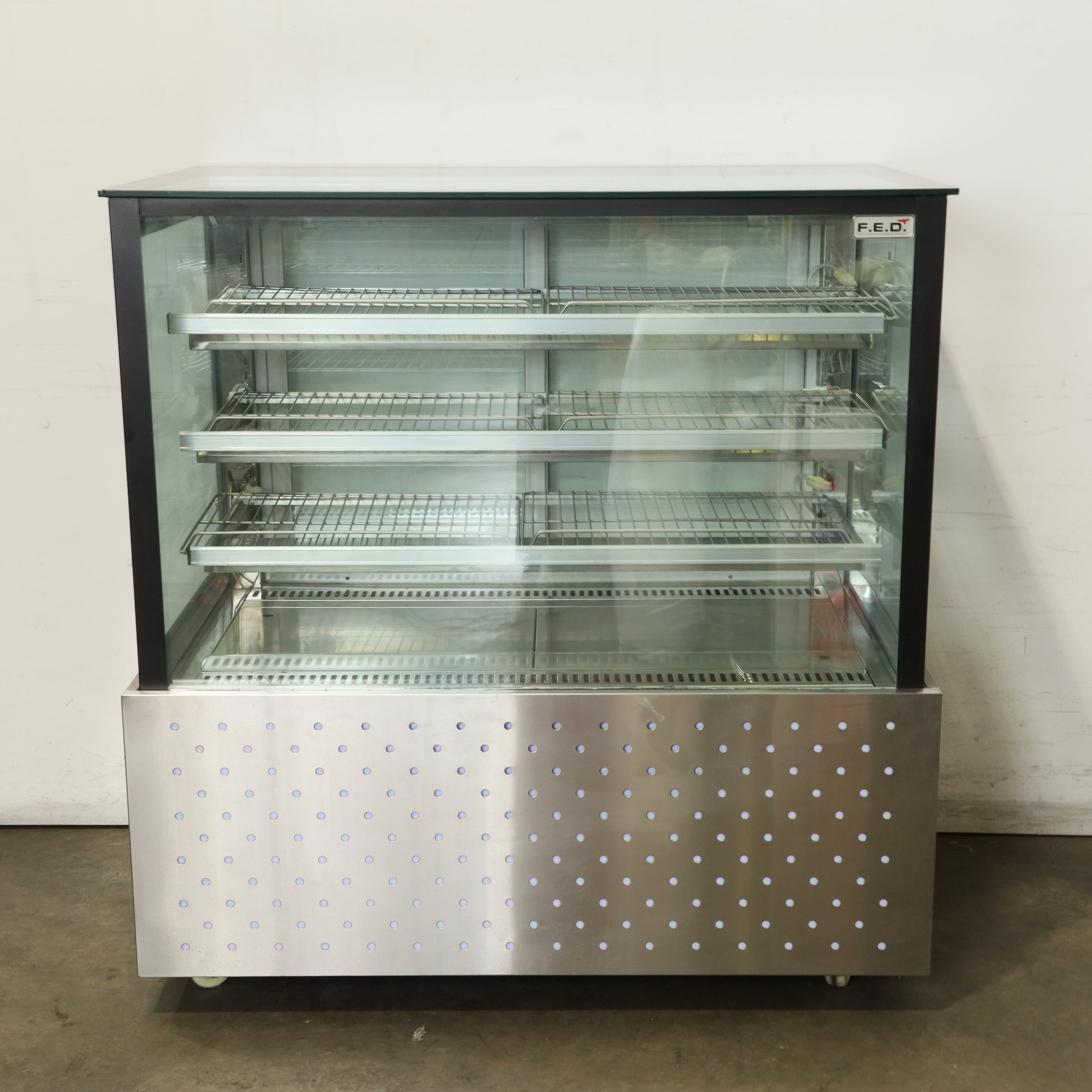 Federal Bonvue SG120FE-2XB Heated Food Display