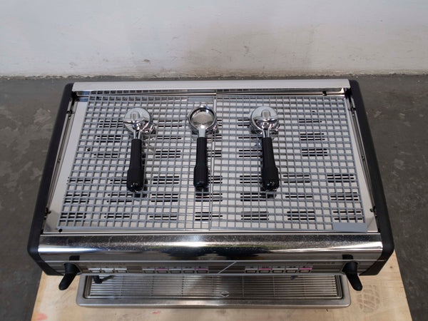 Nuova Simonelli Appia ii 2 Group Coffee Machine