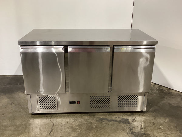 FED GNS1300B Undercounter Fridge