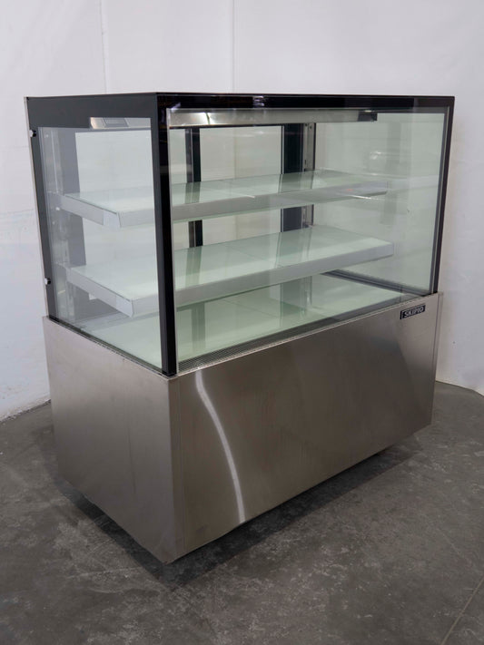 Skipio SB1200RD Cake Display