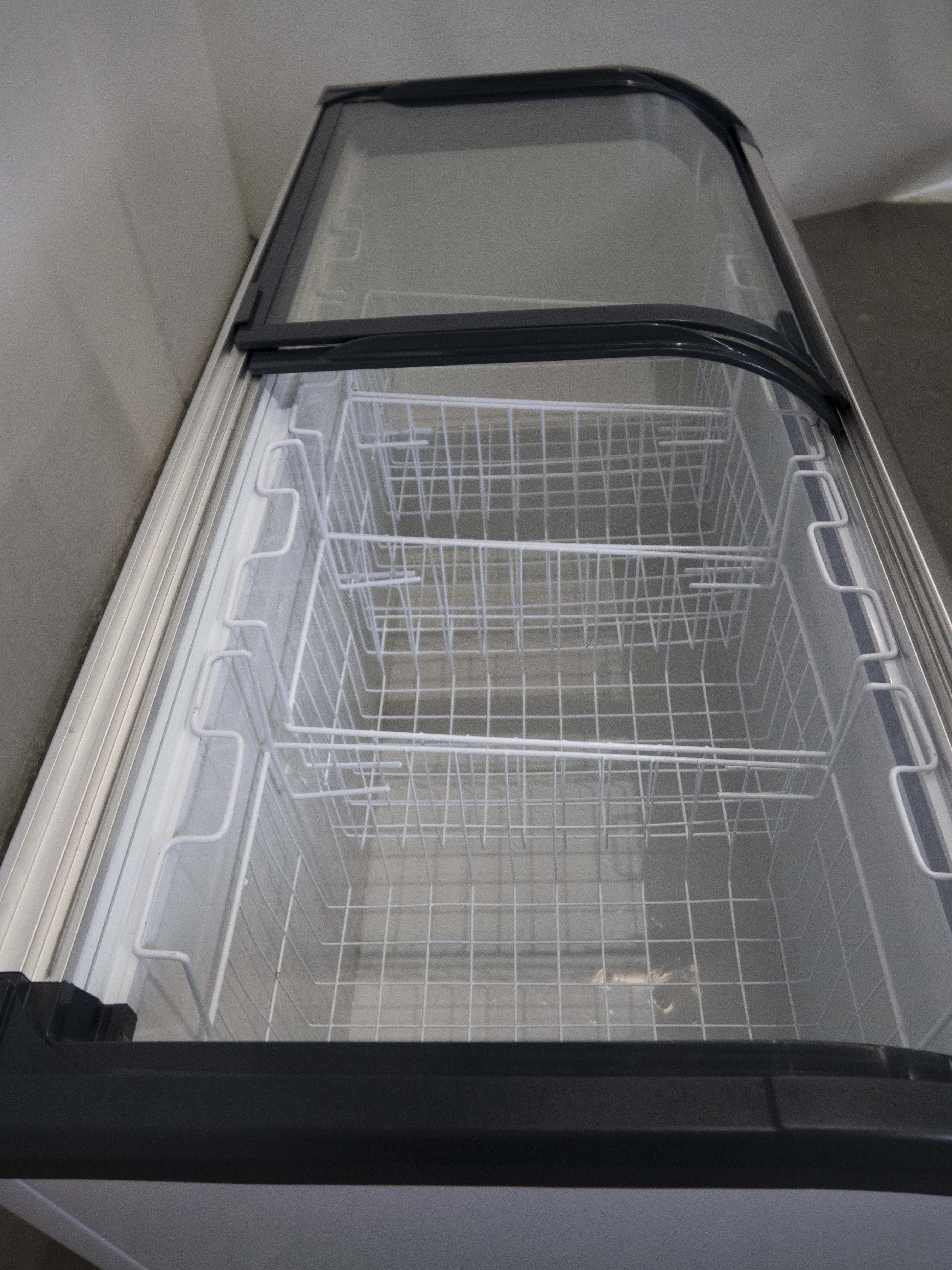 Thermaster ST445 Chest Freezer