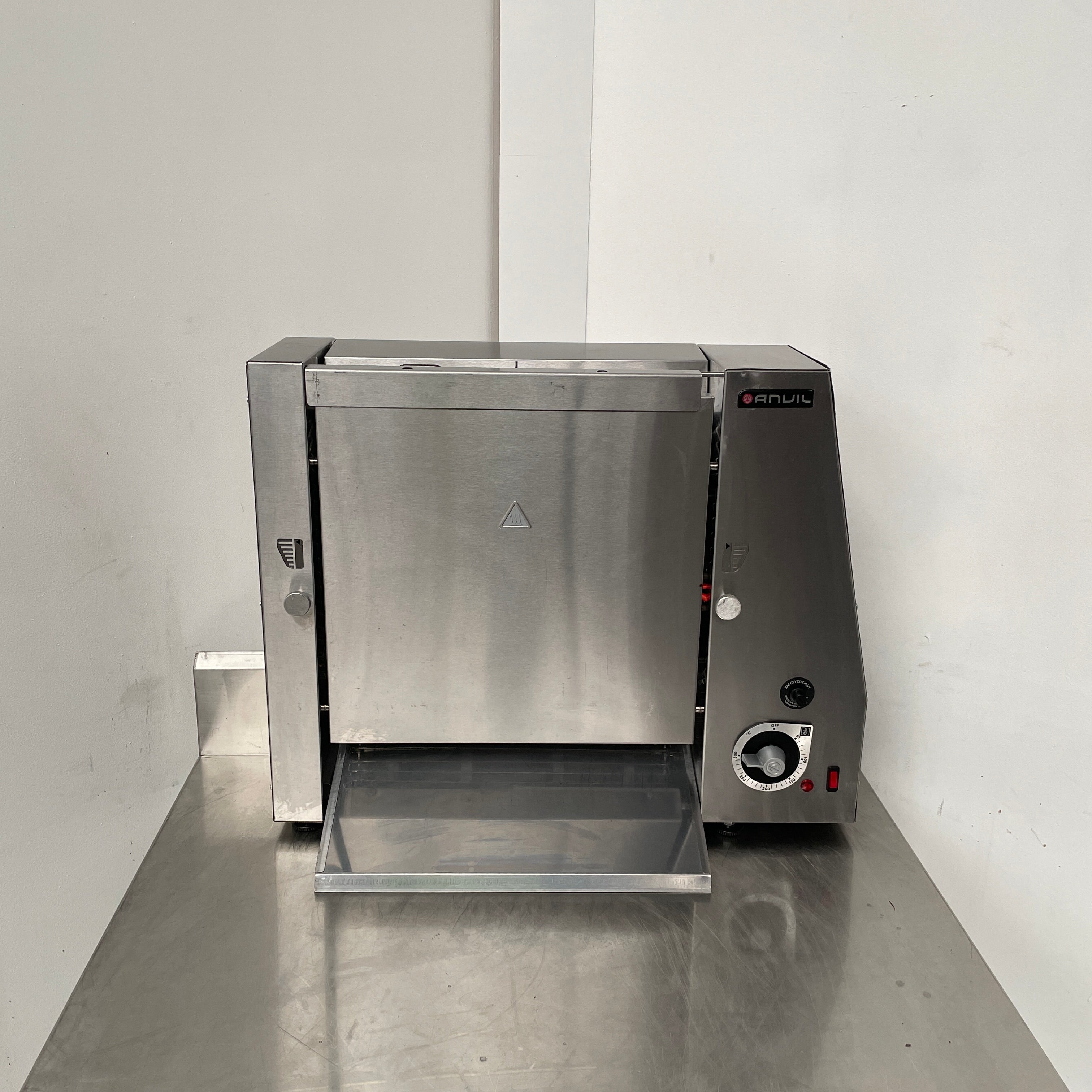 Thumbnail - Anvil VTA 0101-ICE Vertical Bun Toaster