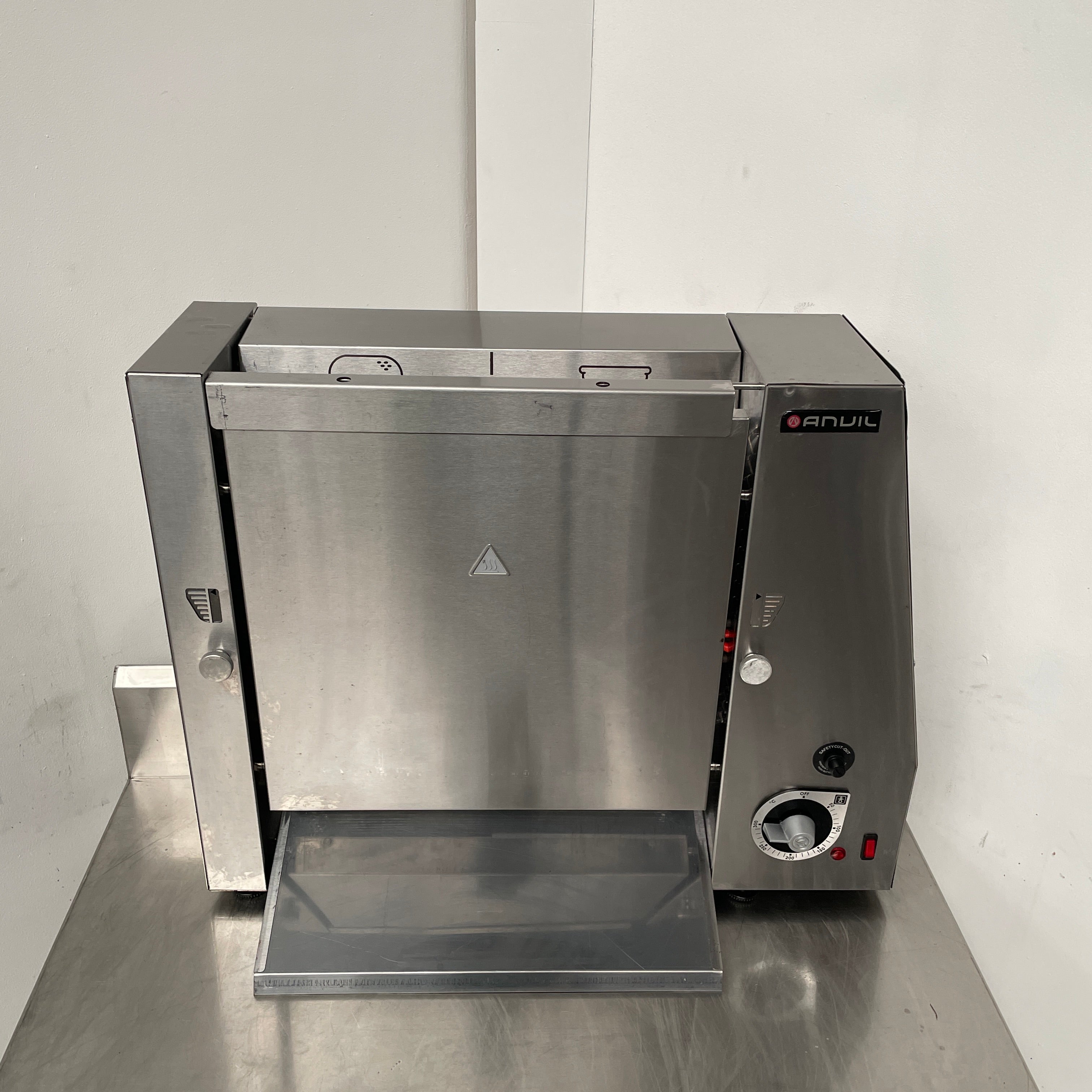 Thumbnail - Anvil VTA 0101-ICE Vertical Bun Toaster