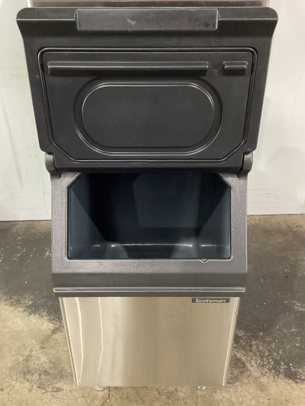 Scotsman MXG M 327 Ice Machine + Ice Bin