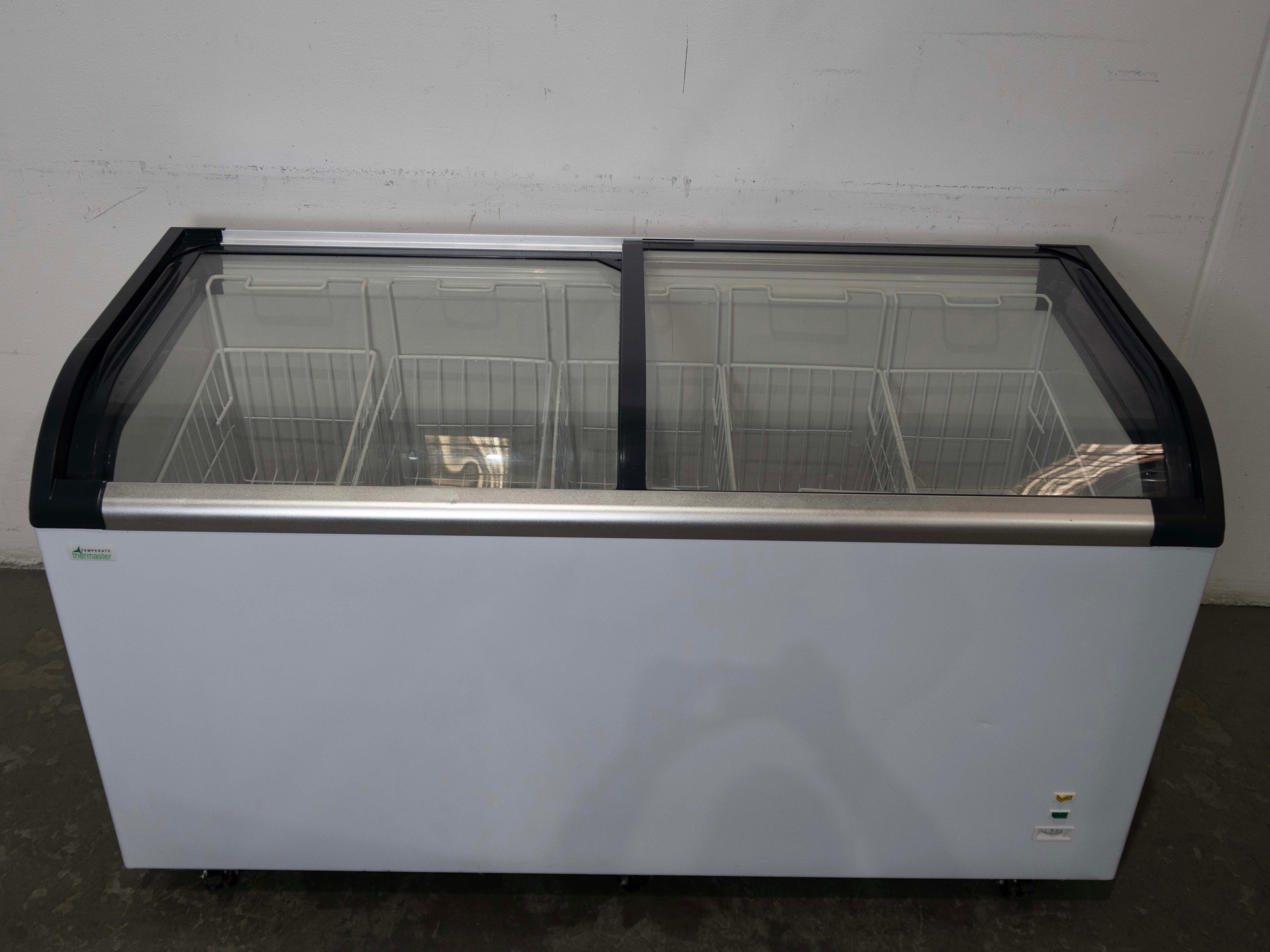 Thumbnail - Thermaster ST445 Chest Freezer