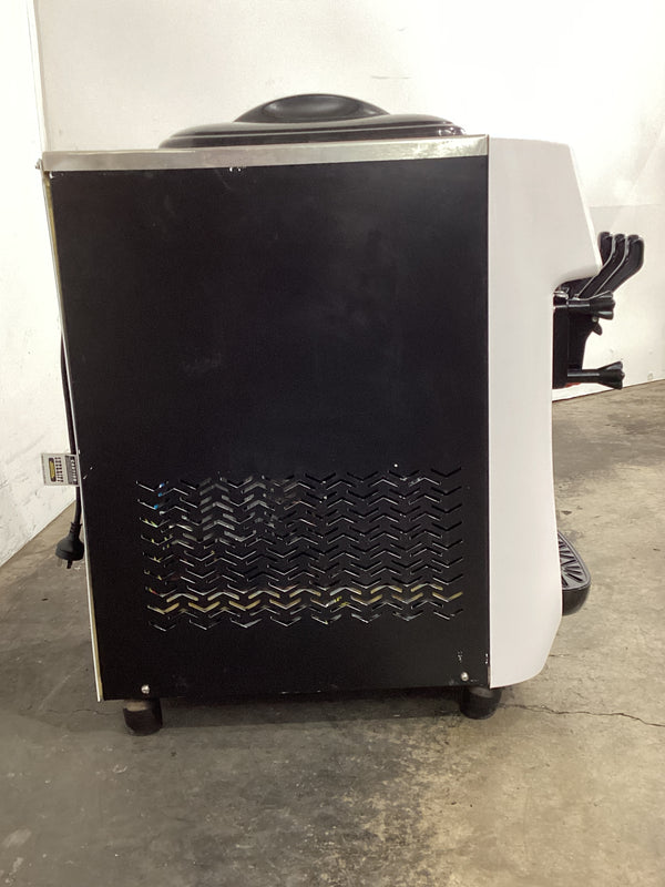 Brullen i26 Ice Cream Machine