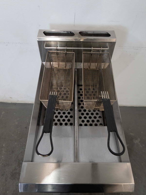 Blue Seal GT46 Split Pan Fryer