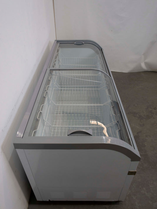 Quipwell KC700 Chest Freezer
