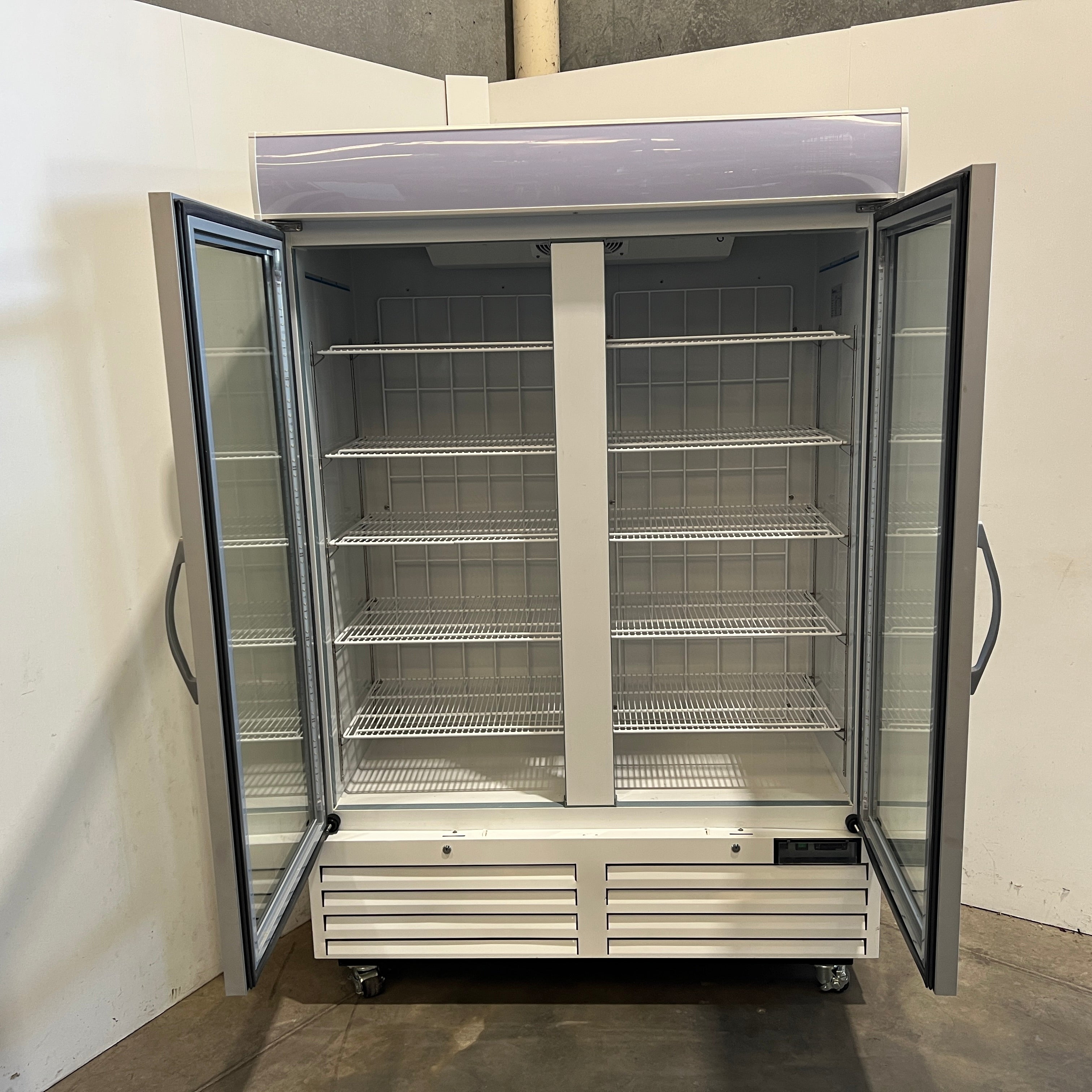 Thumbnail - Thermocool D930 Upright Freezer