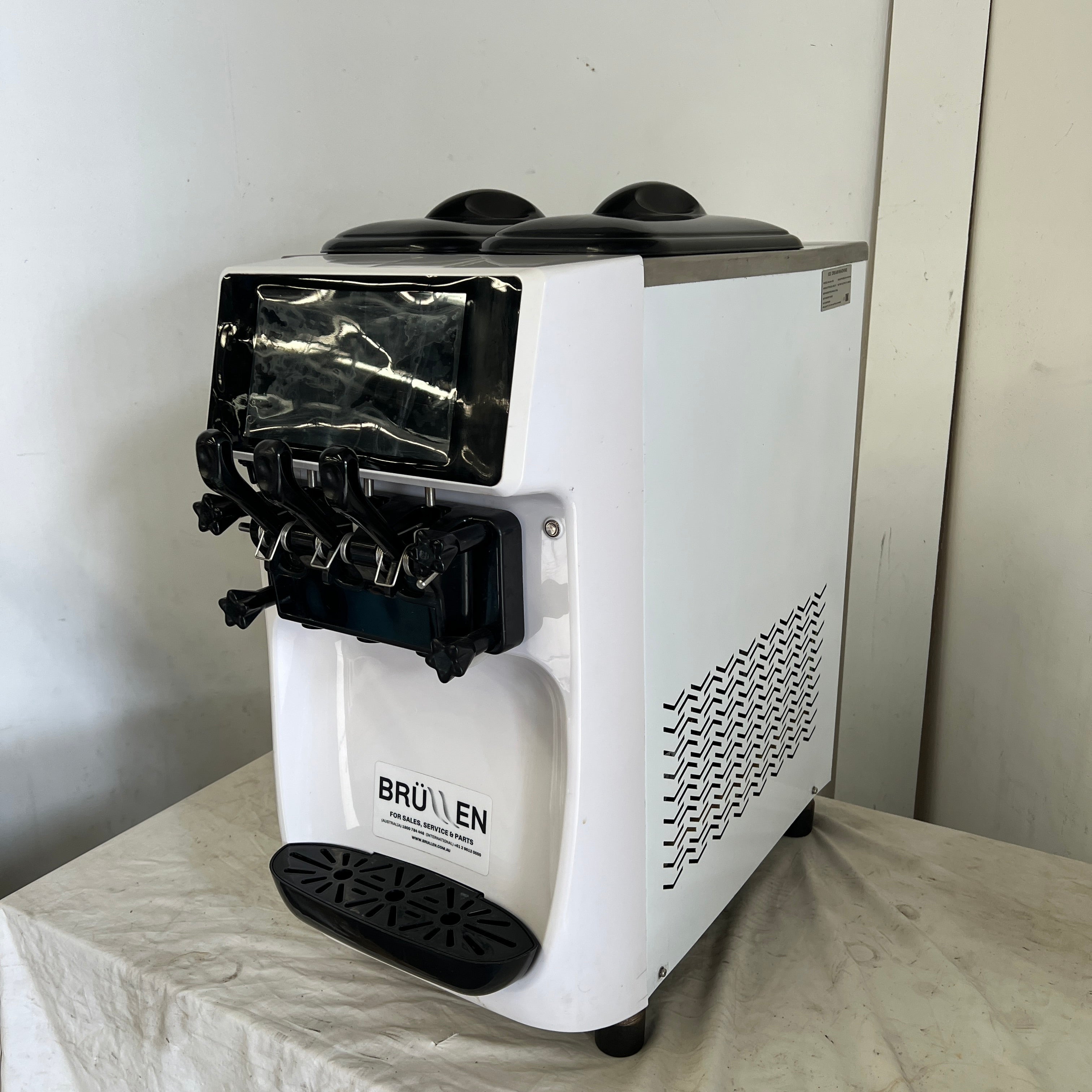 Brullen i26 Ice Cream Machine