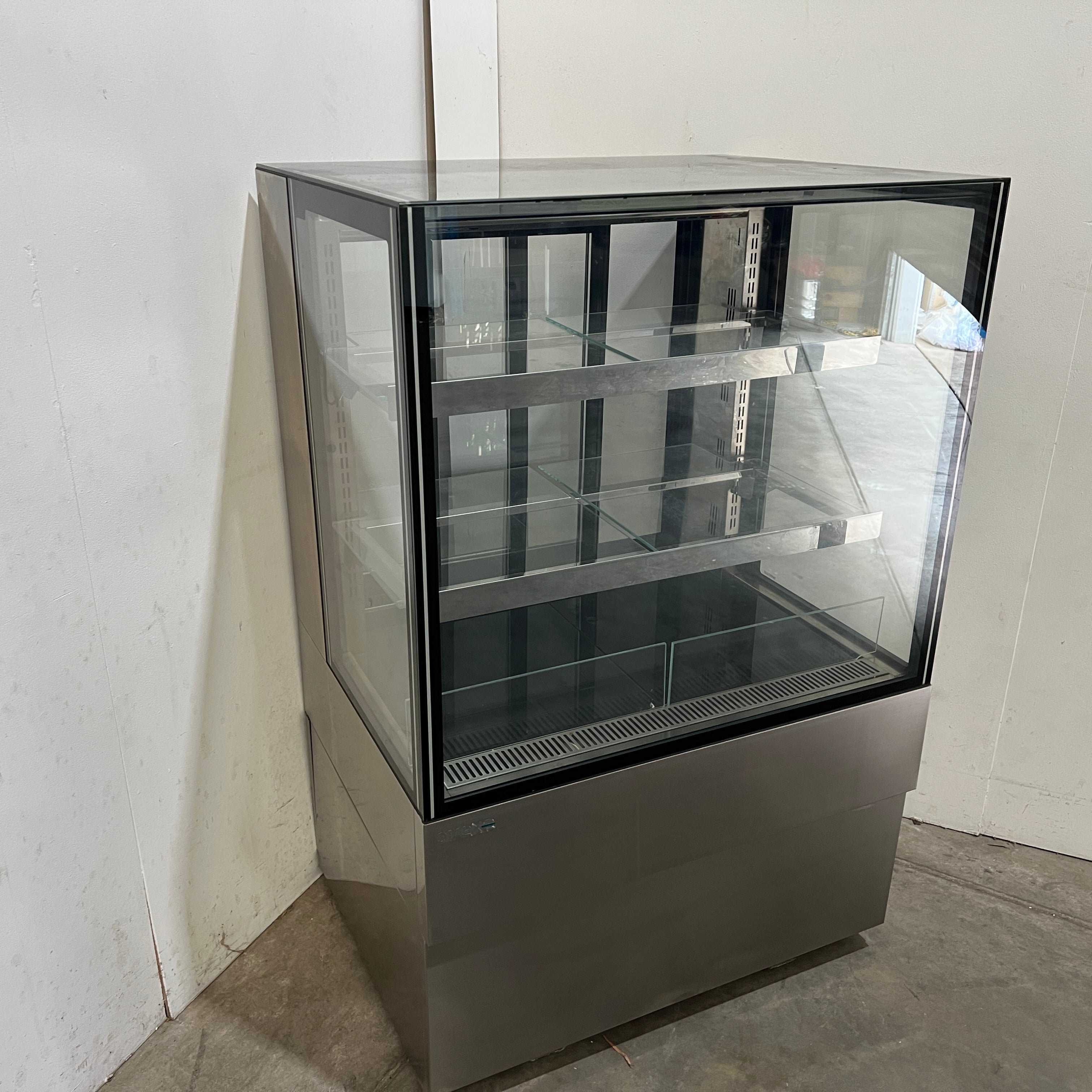 Airex AXR.FDFSSQ.09 Display Fridge