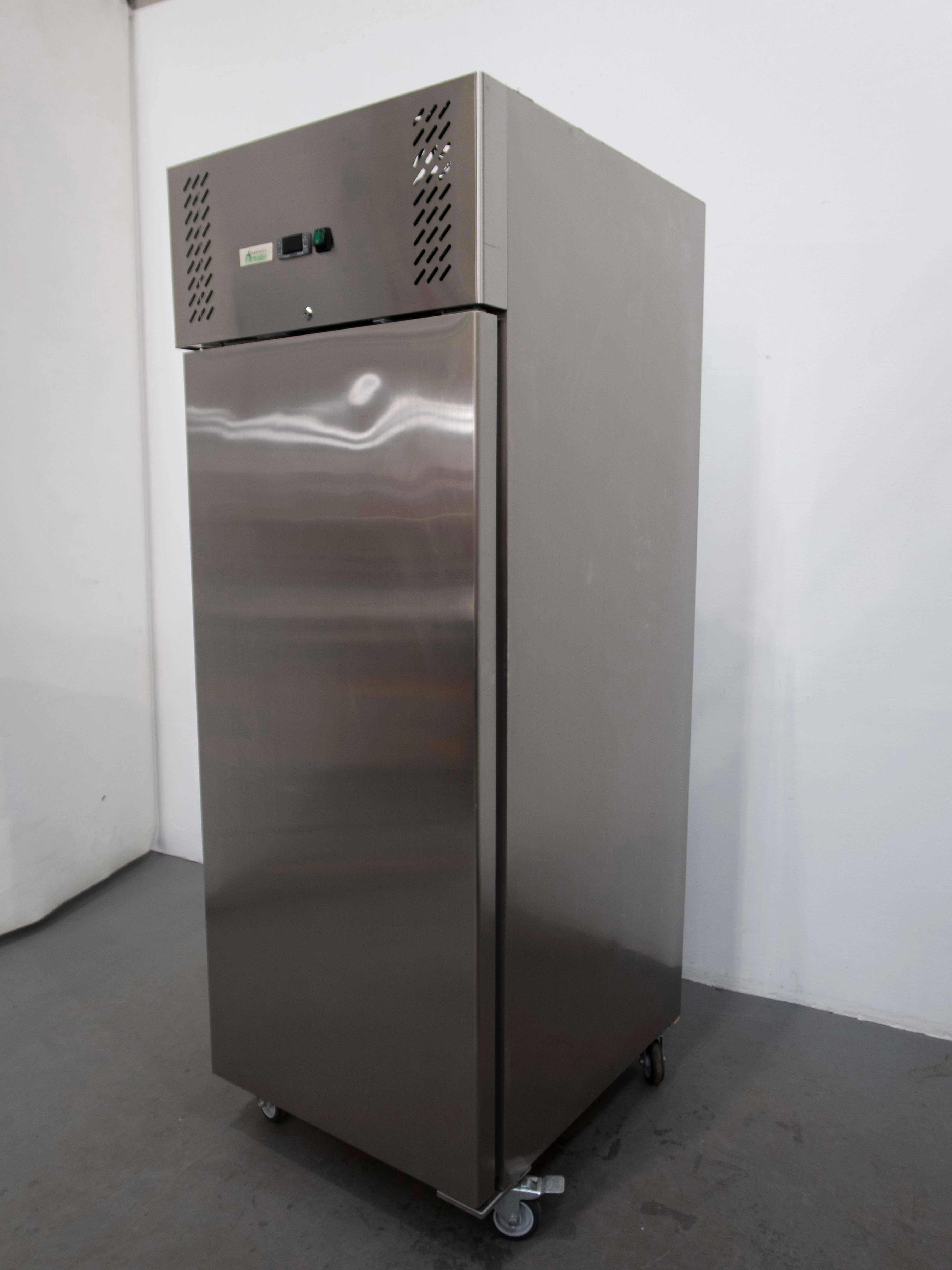 FED XURF650SFV Upright Freezer