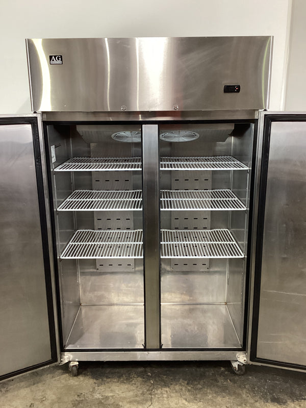 AG Equipment B900TNV Upright Fridge