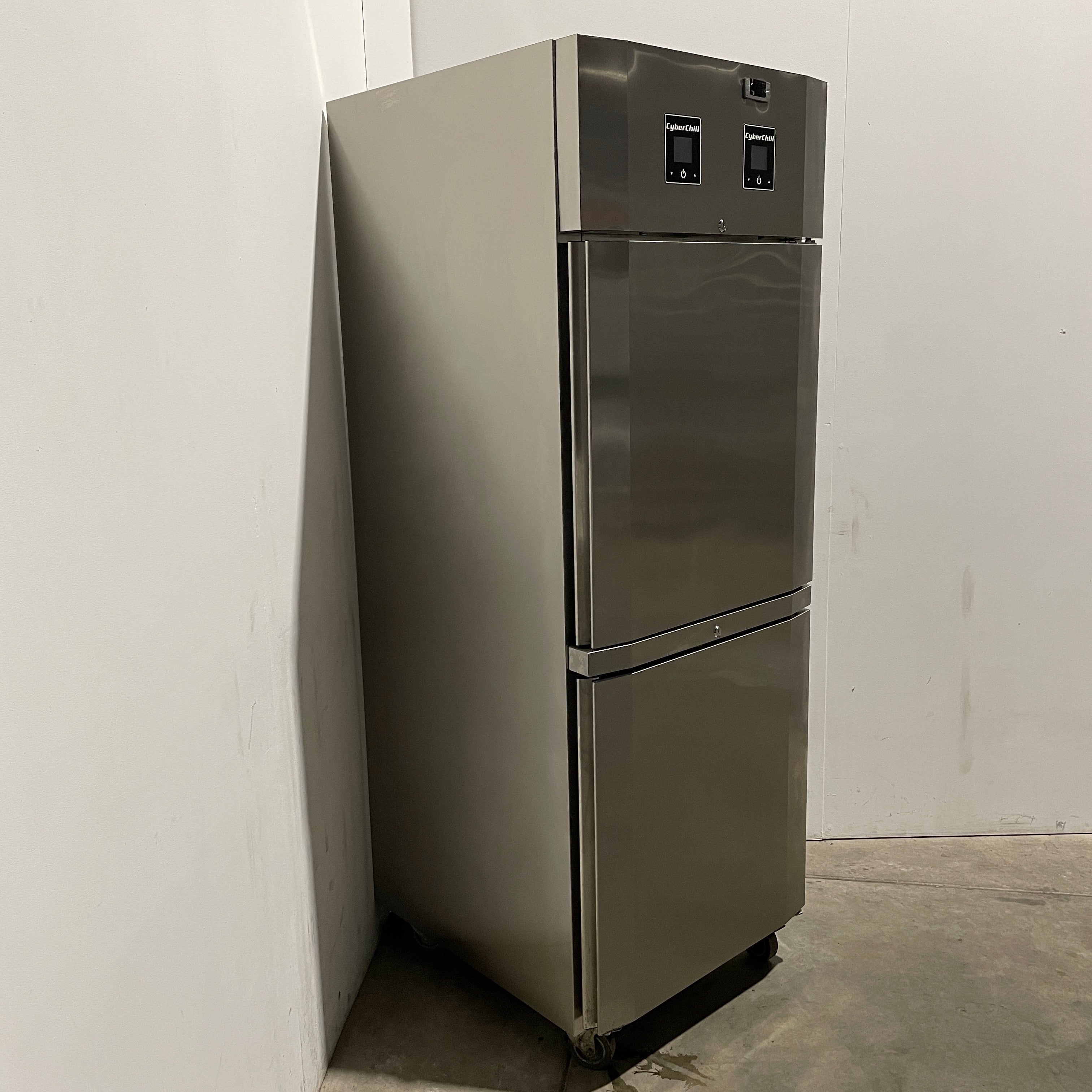 CyberChill MLPT601 Fridge/Freezer Upright