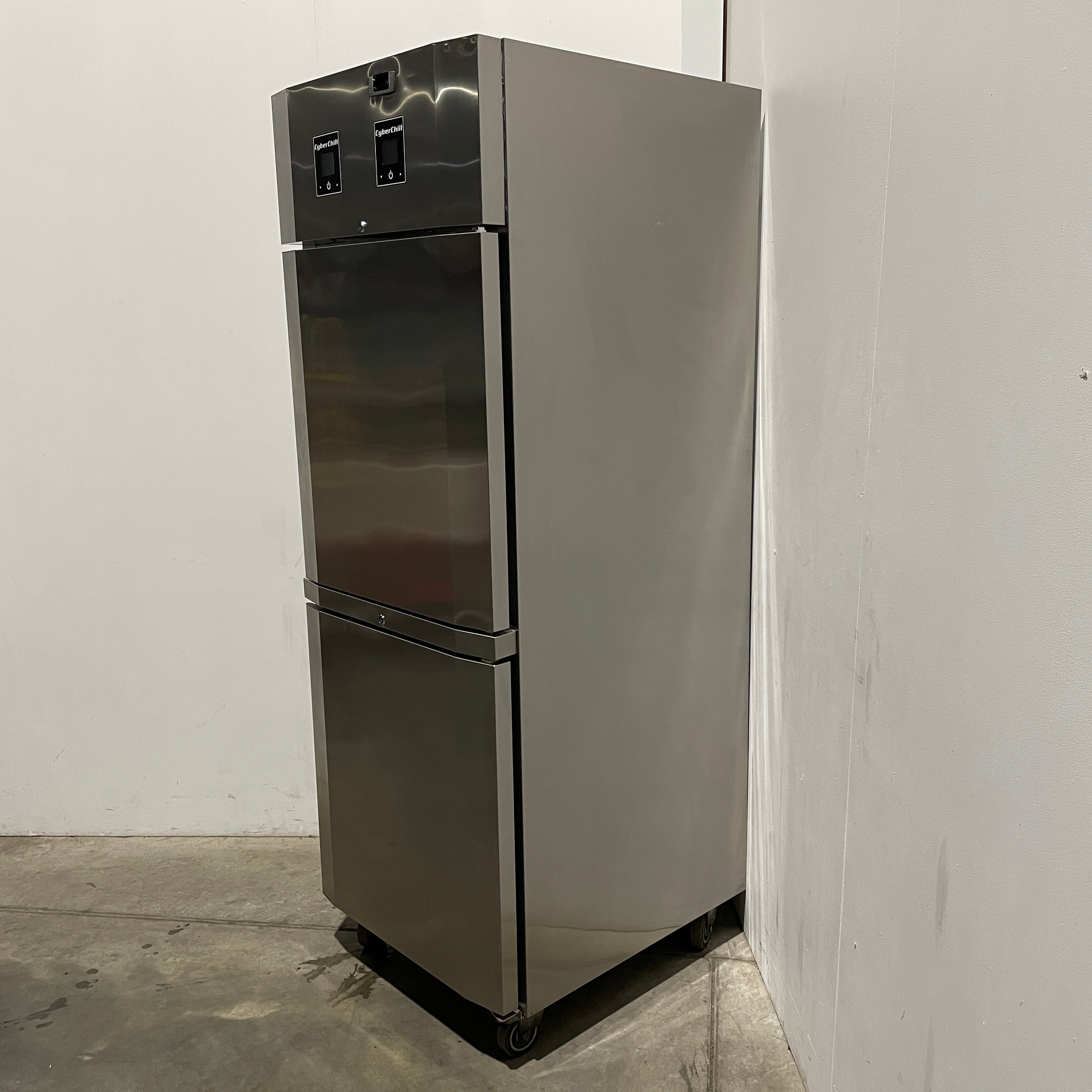 CyberChill MLPT601 Fridge/Freezer Upright