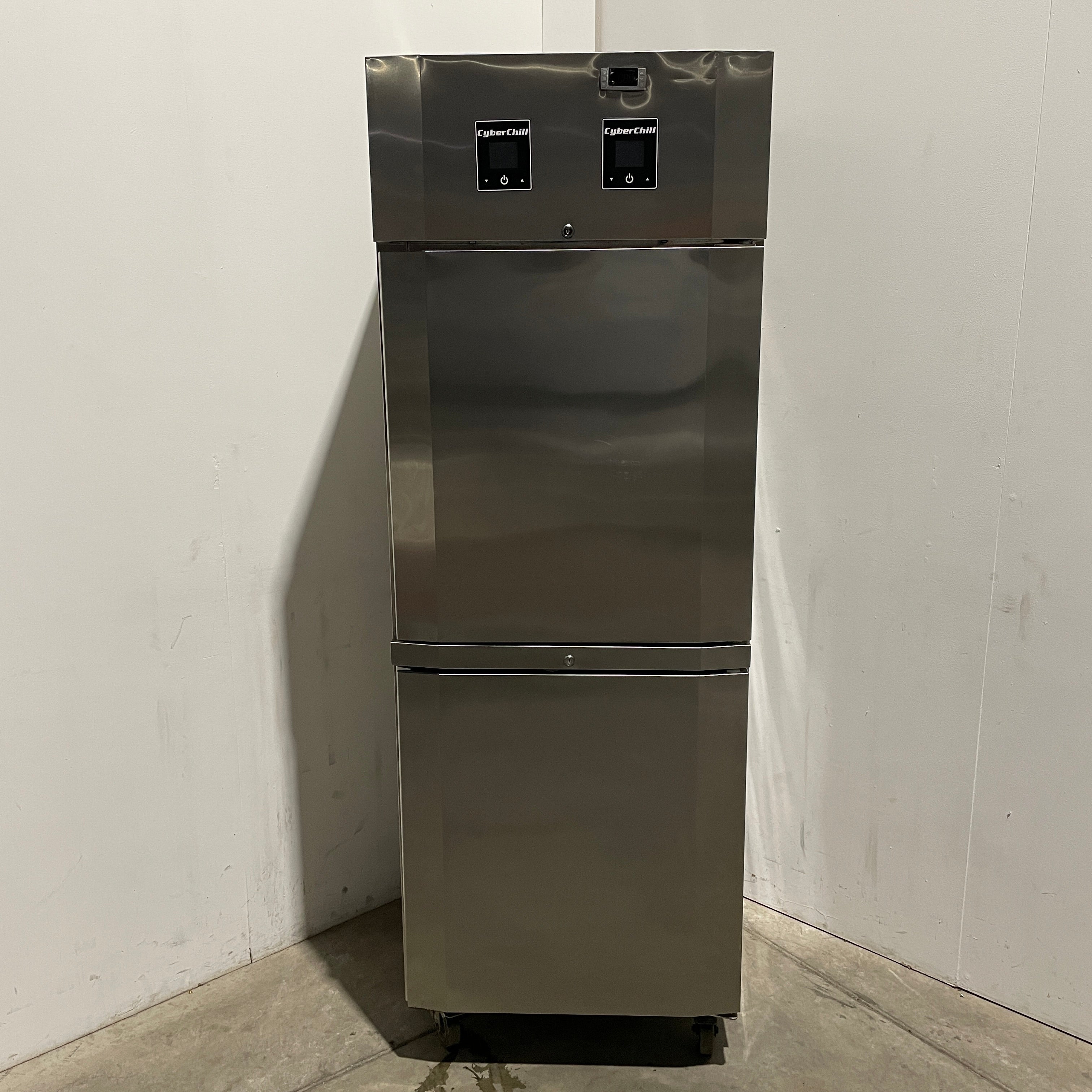 CyberChill MLPT601 Fridge/Freezer Upright