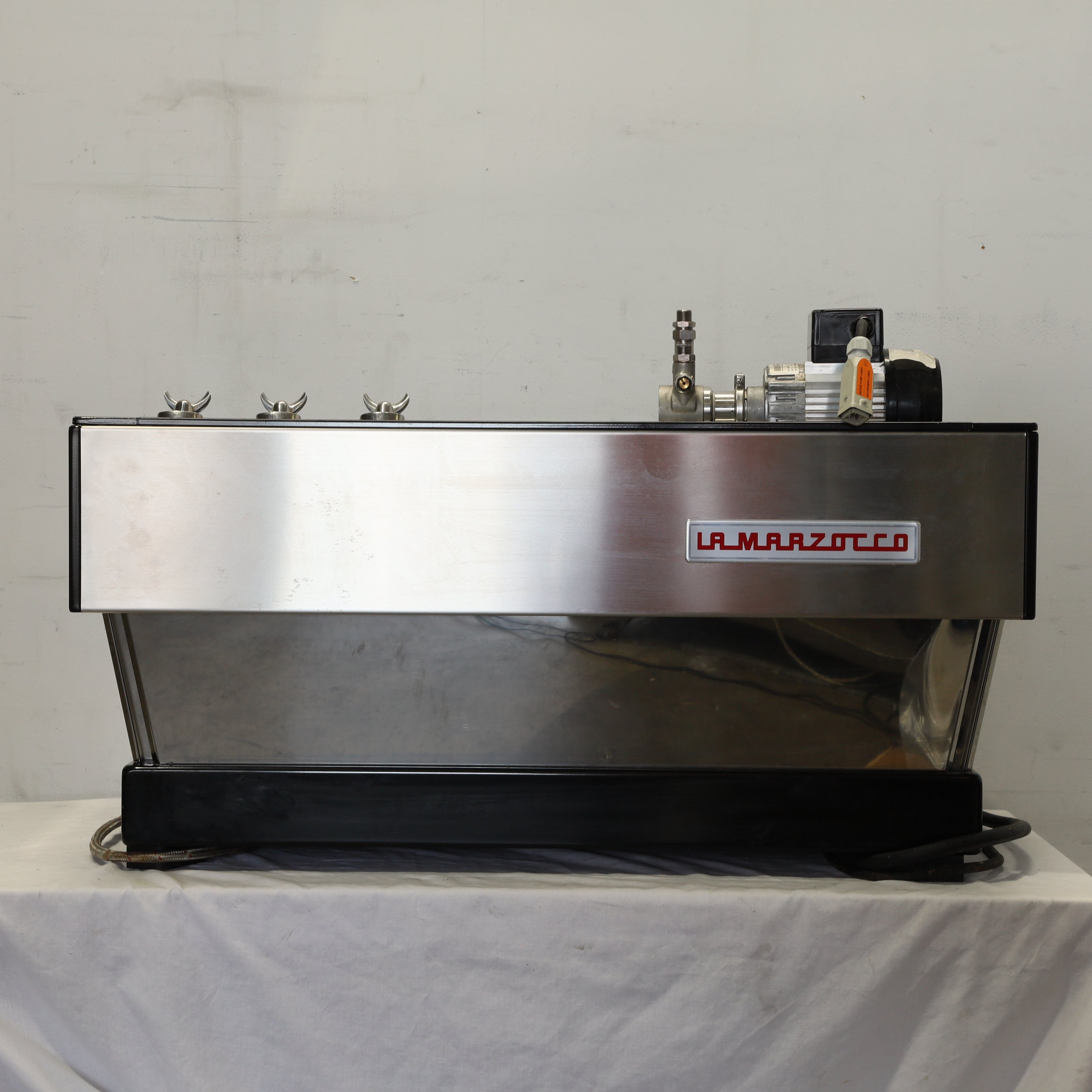 Thumbnail - La Marzocco Linea 3 Group Coffee Machine