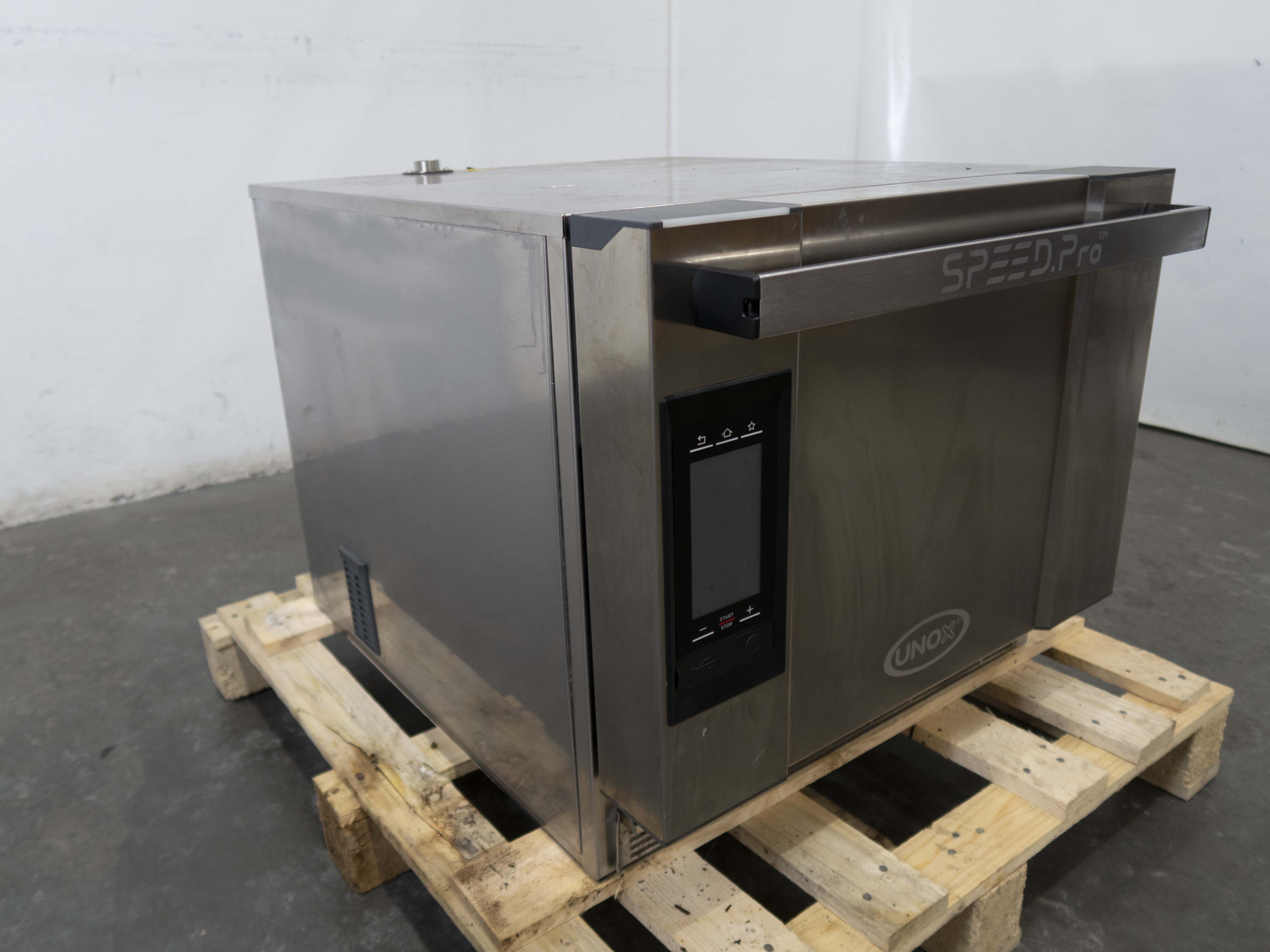 Unox XESW-03HS-EDDN Speed Oven