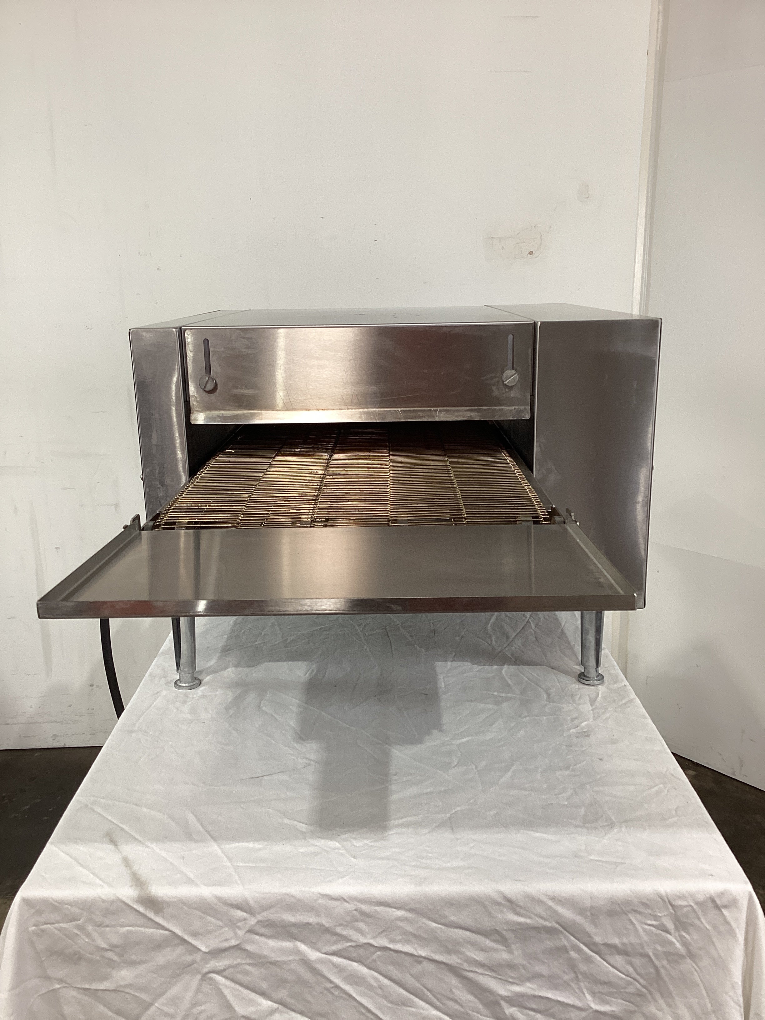 ANVIL POK0004 Pizza conveyor oven