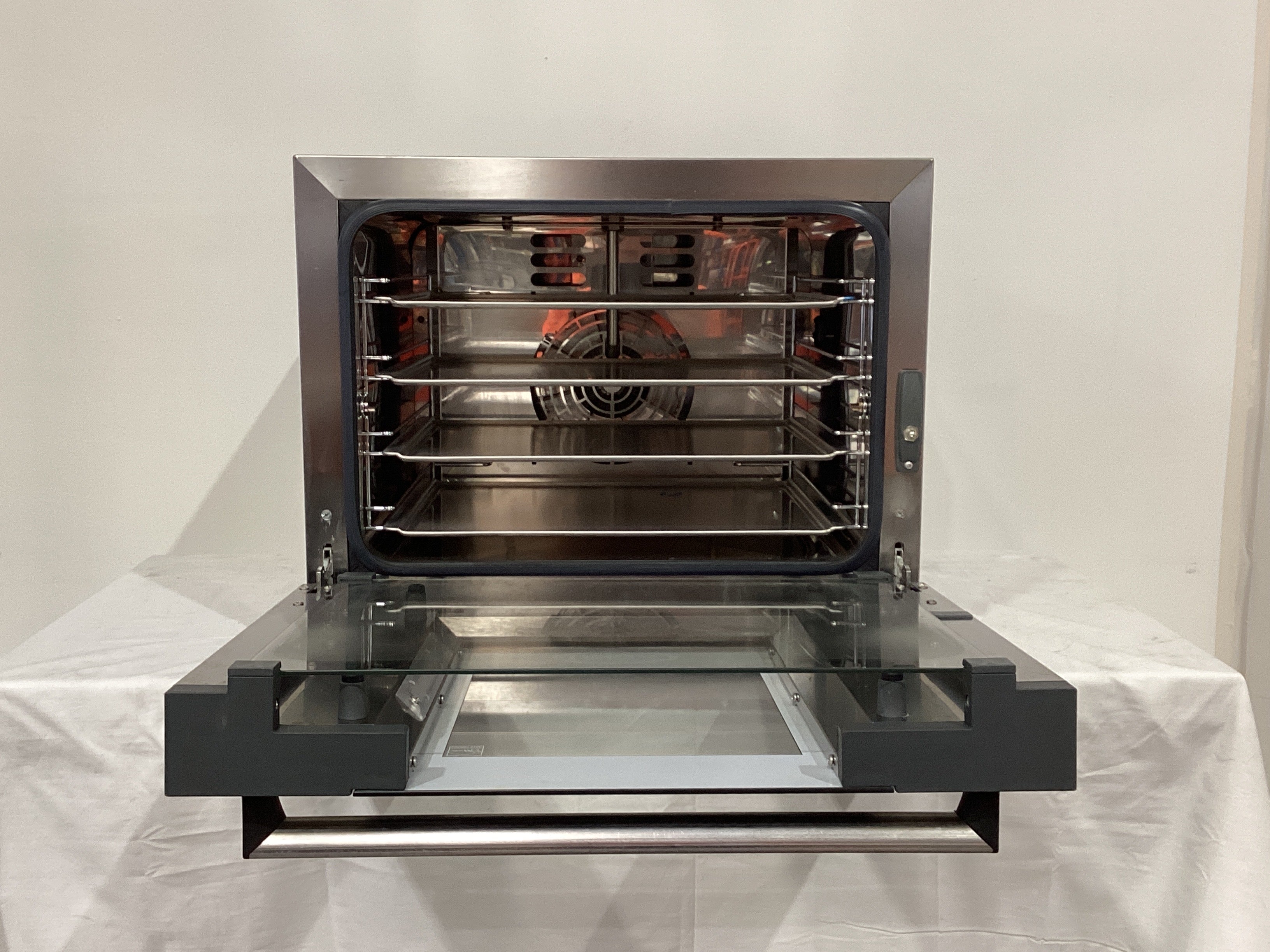 Unox XEFT-04HS-ELDV Convection Oven