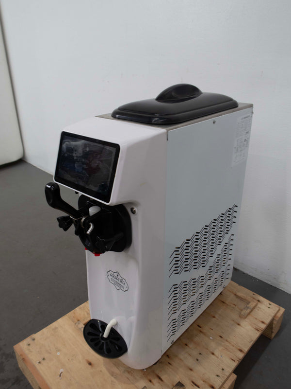 Mama Mia ST16ERLW Ice Cream Machine