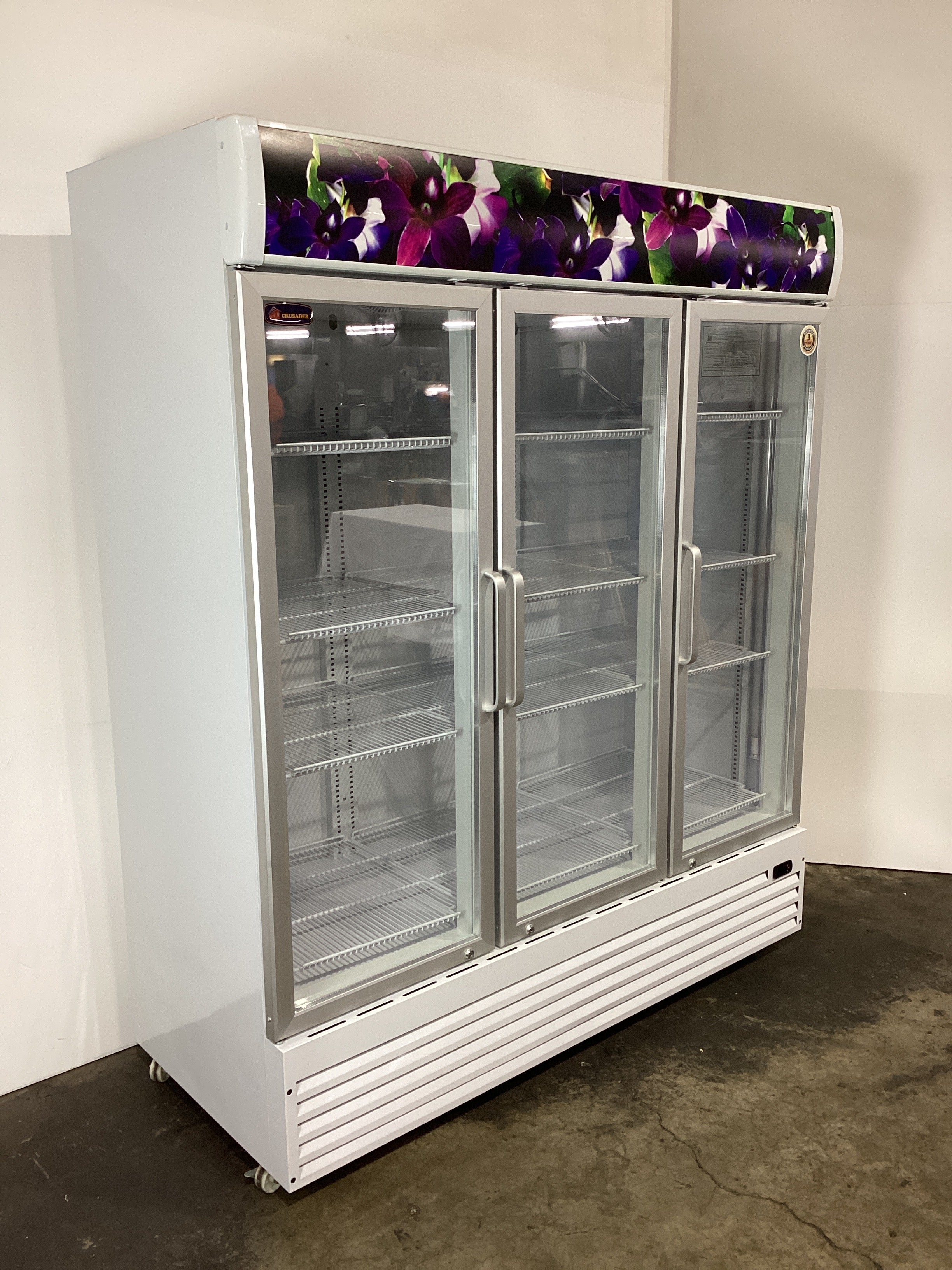 Crusader CCE1630 Upright Fridge