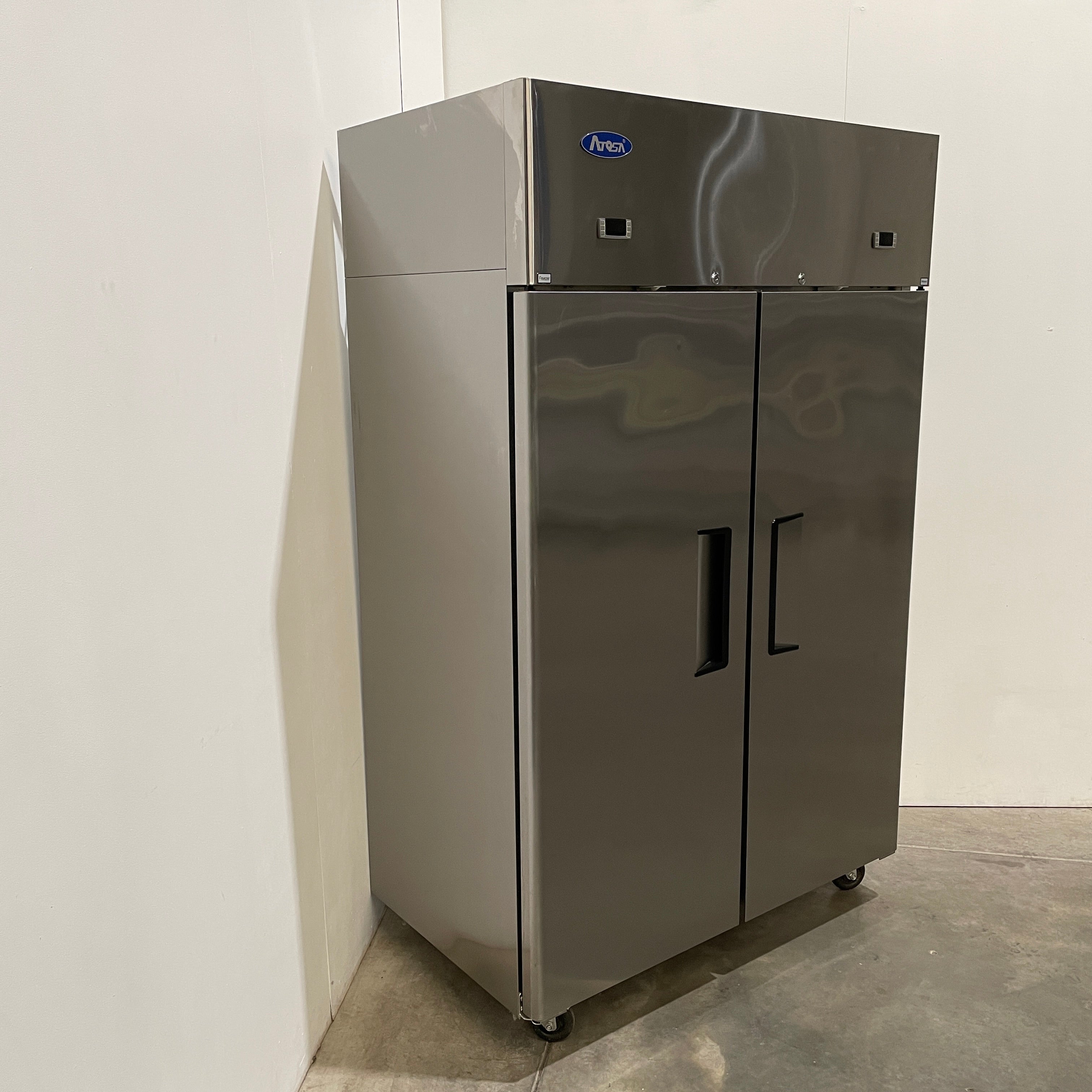 Atosa YBF9239 Dual Temp Fridge/Freezer