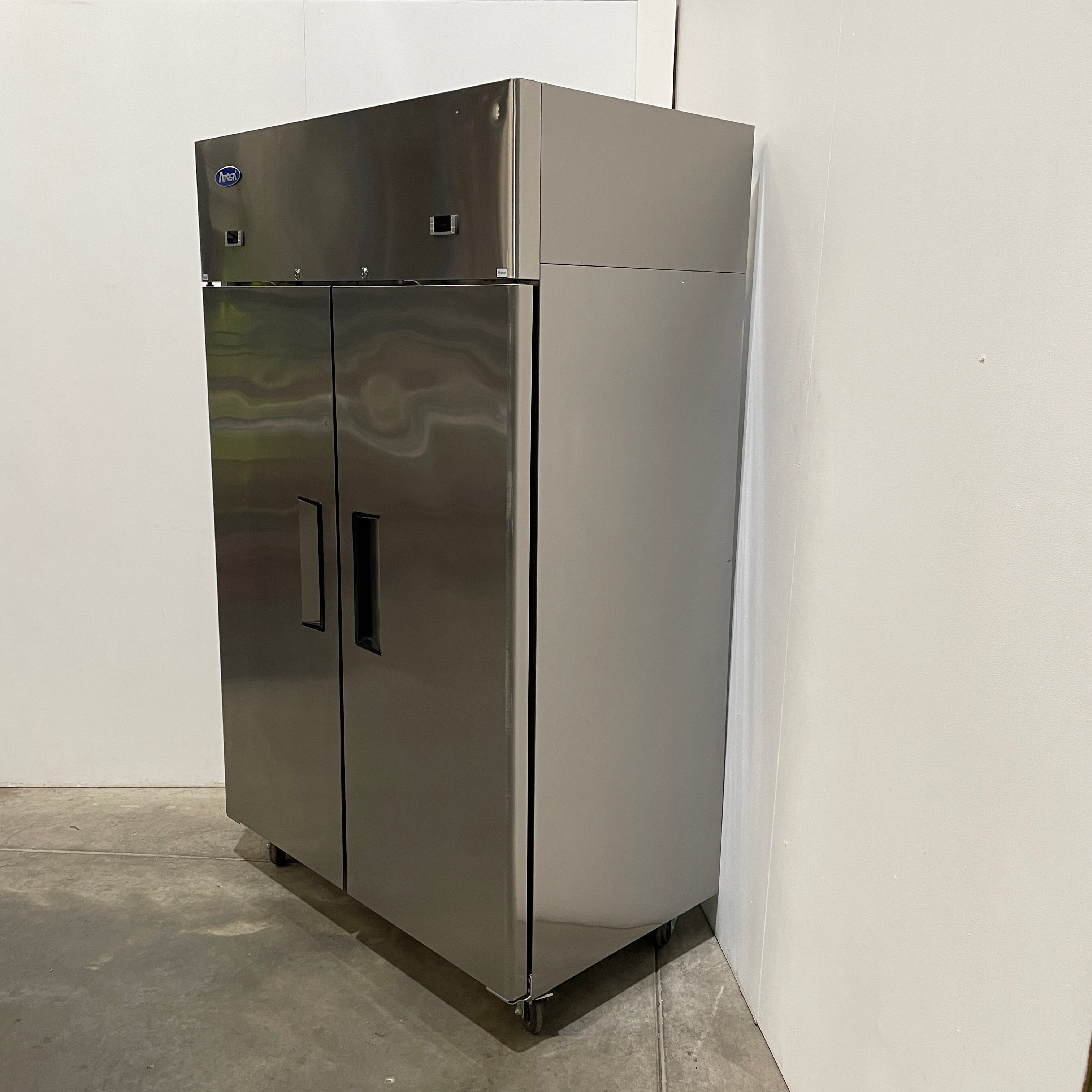 Atosa YBF9239 Dual Temp Fridge/Freezer