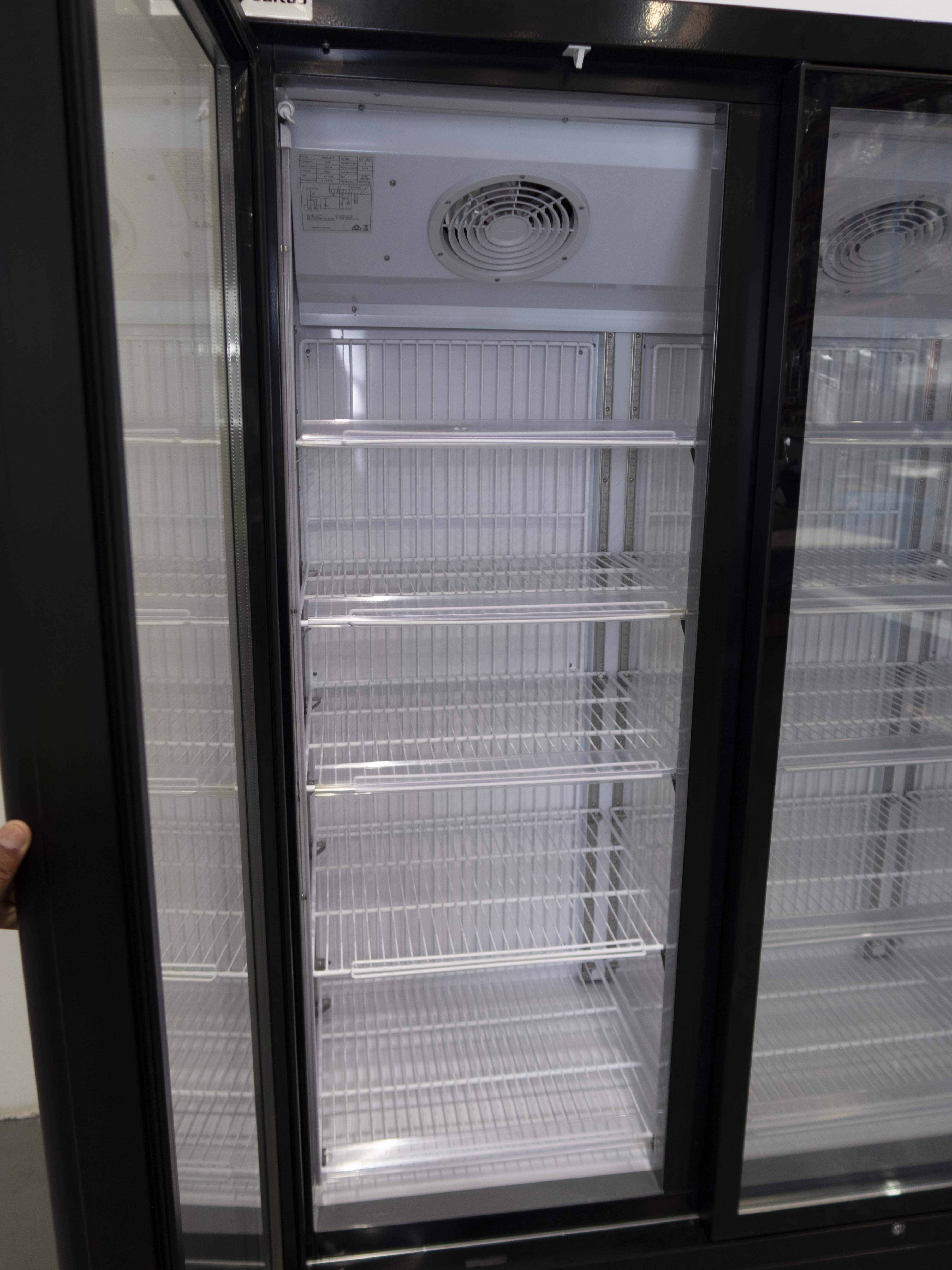Saltas VNDA1875 Upright Fridge