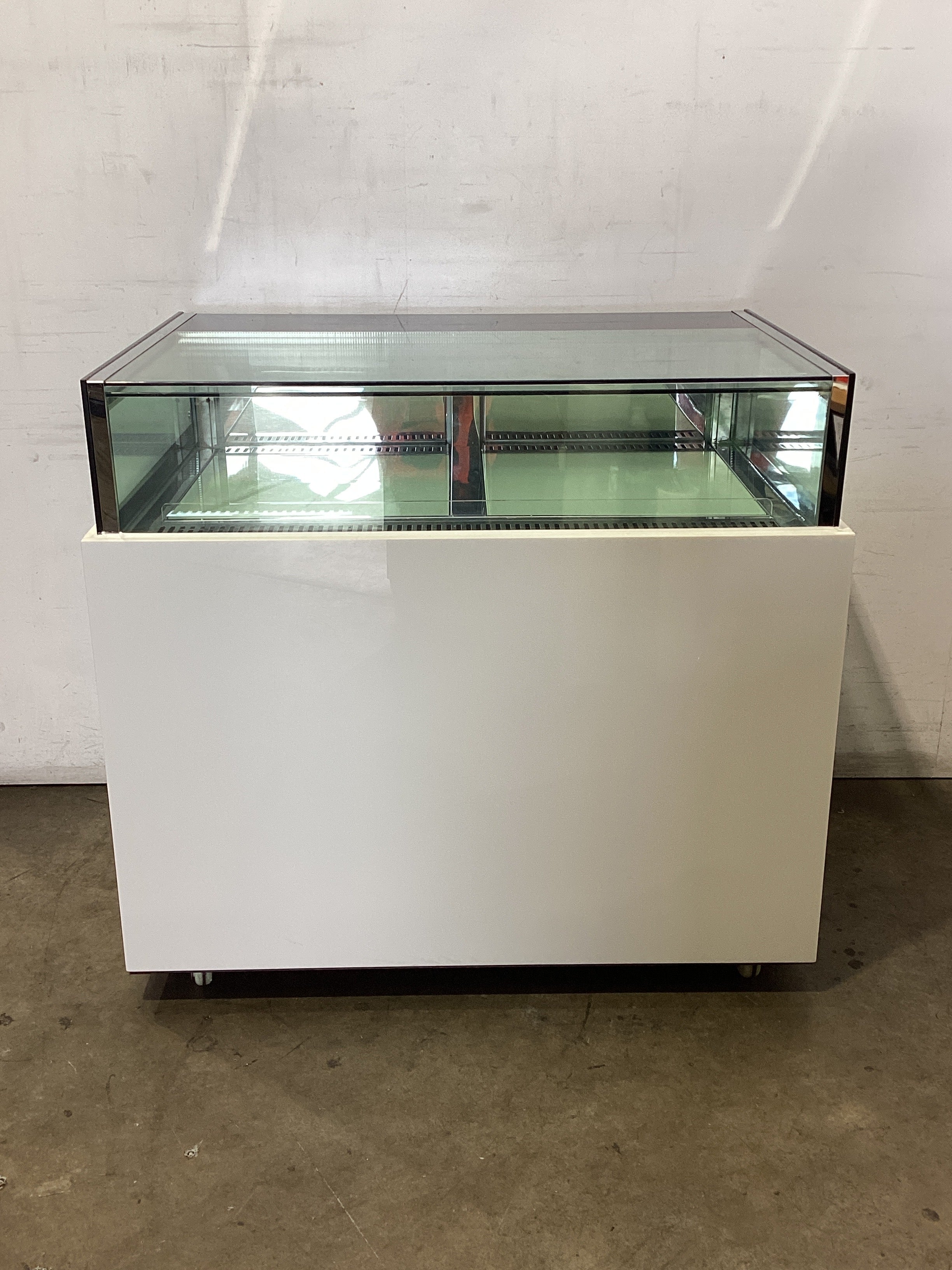 Thumbnail - FED DS1200V Cold Food Display