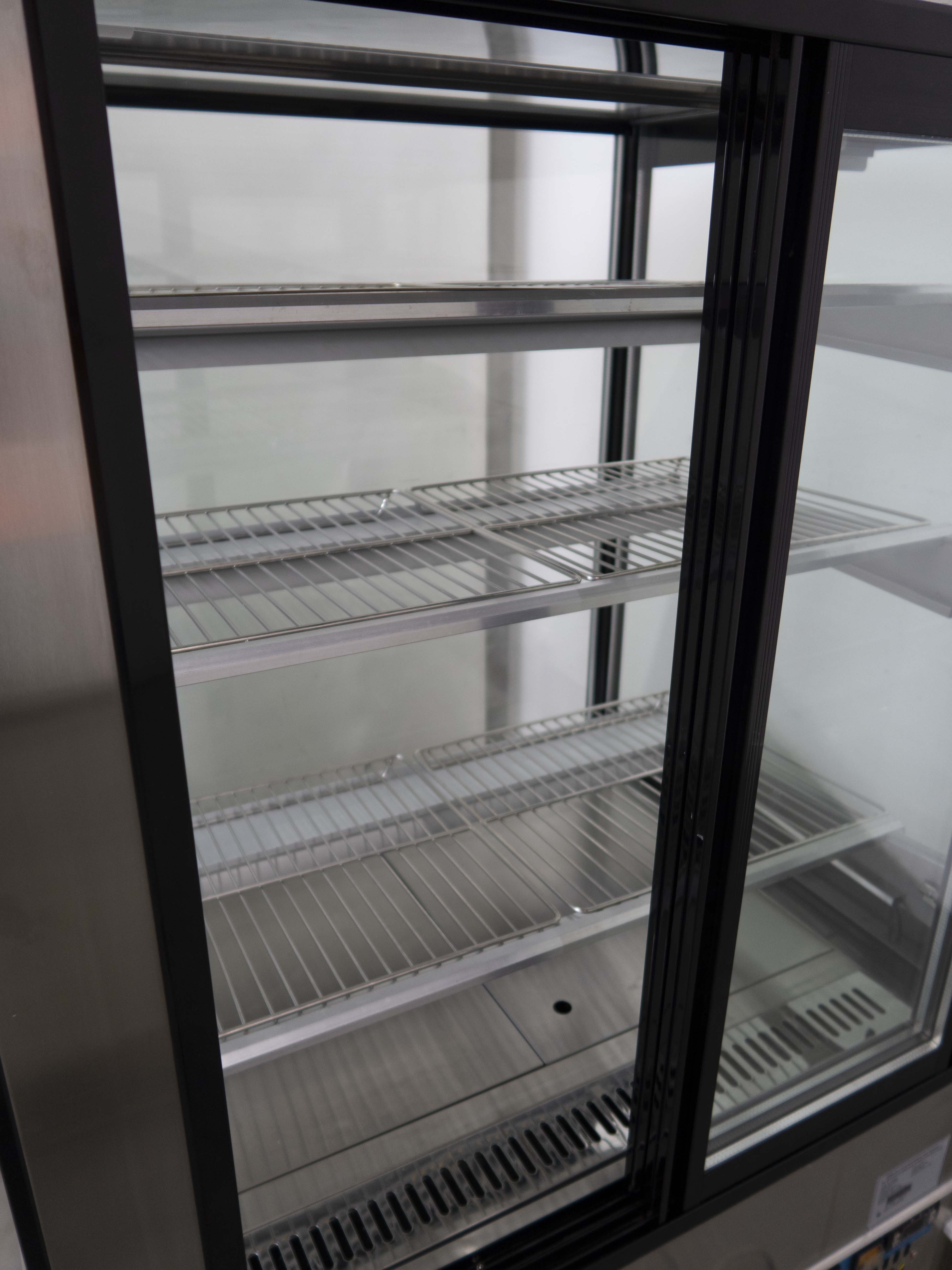FED 830V Cold Food Display