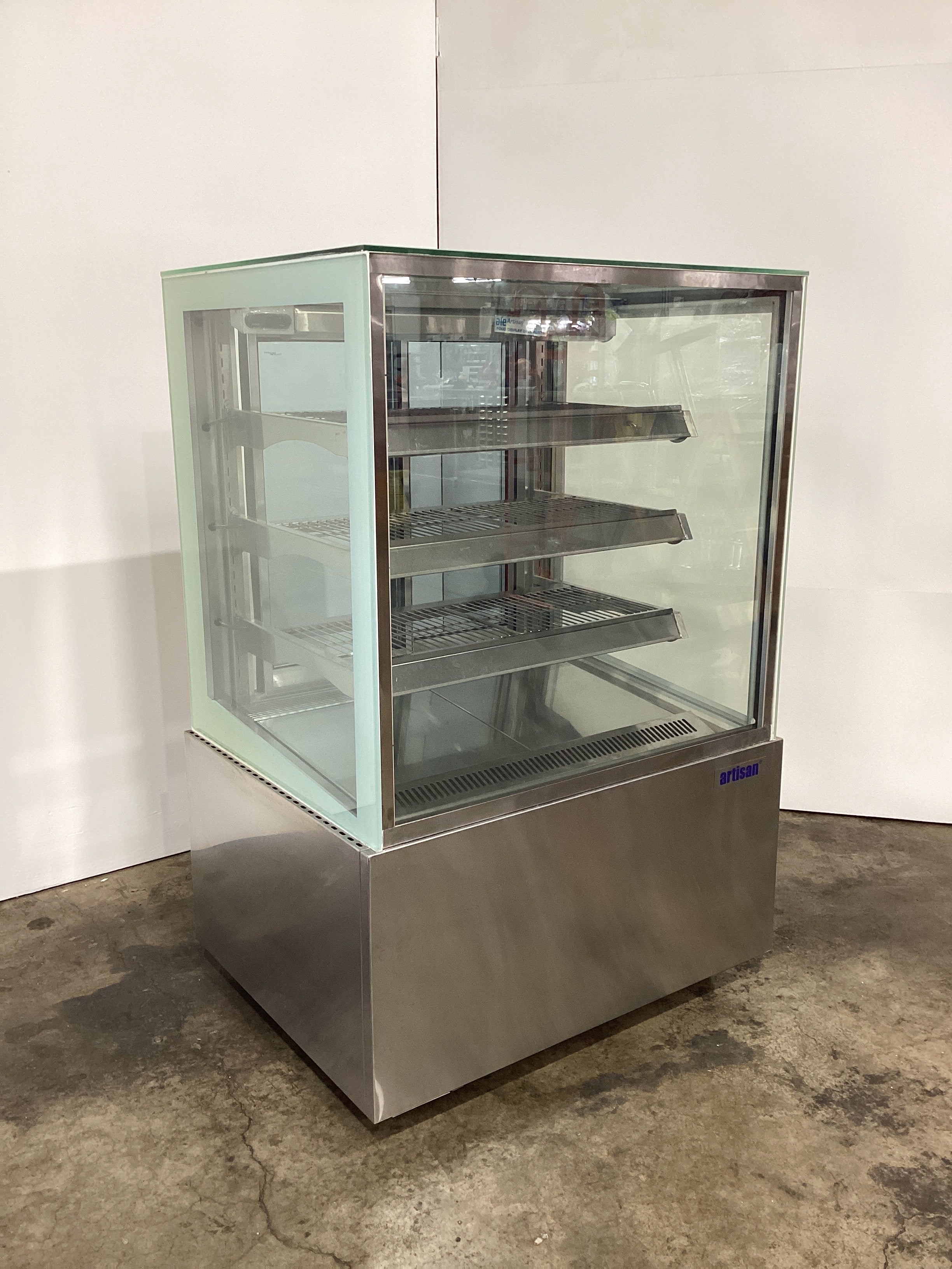 Artisan M3409B Cold Food Display