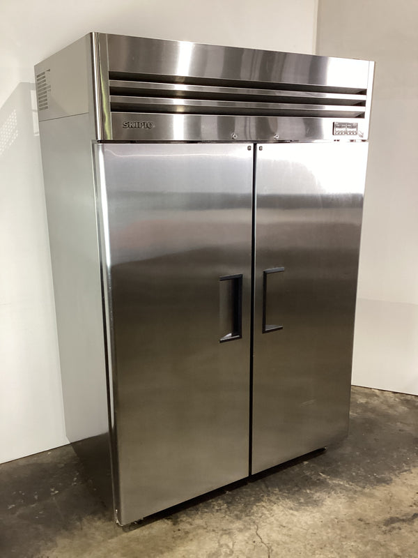 Skipio SRFT45-2 Upright Fridge/Freezer Combo