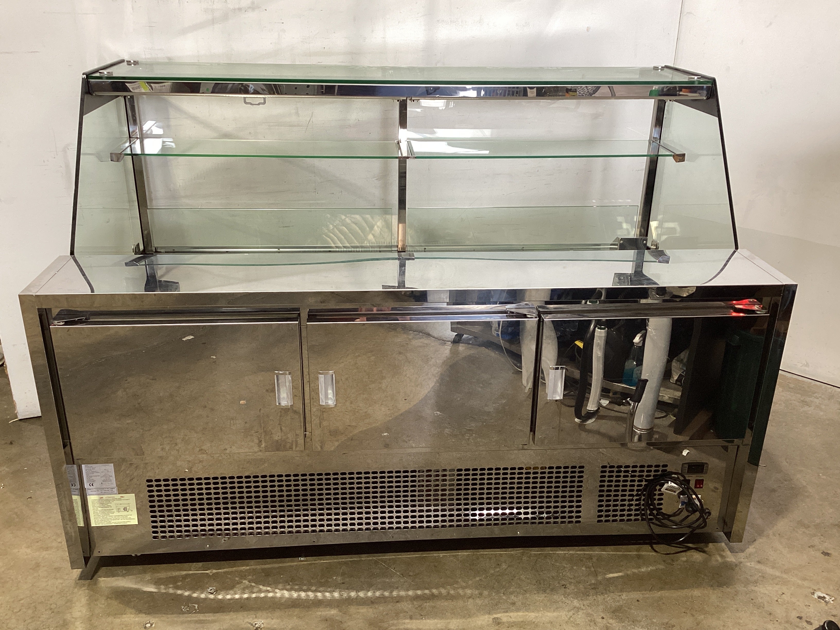 FED FGDR2000LS Reach In Deli Display