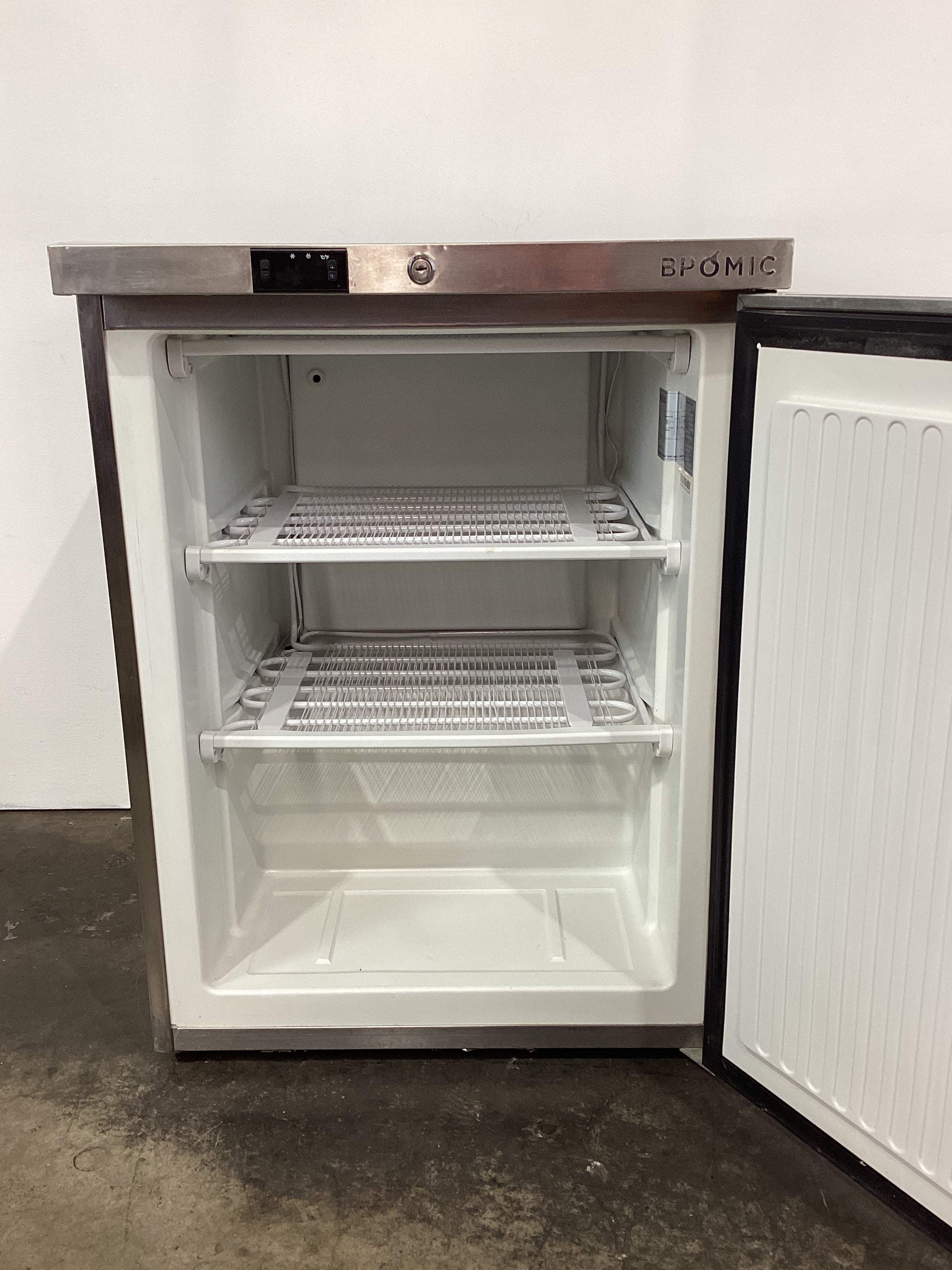Bromic UBF0140SD-NR Bar Freezer