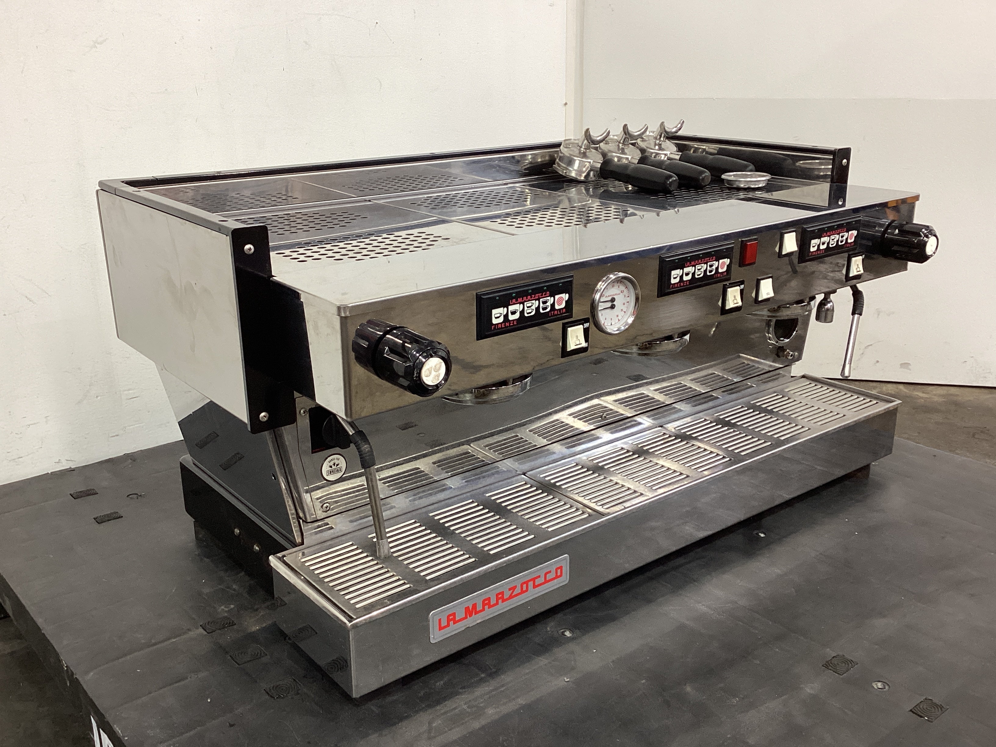 La Marzocco Linea 3AV 3 Group Coffee Machine
