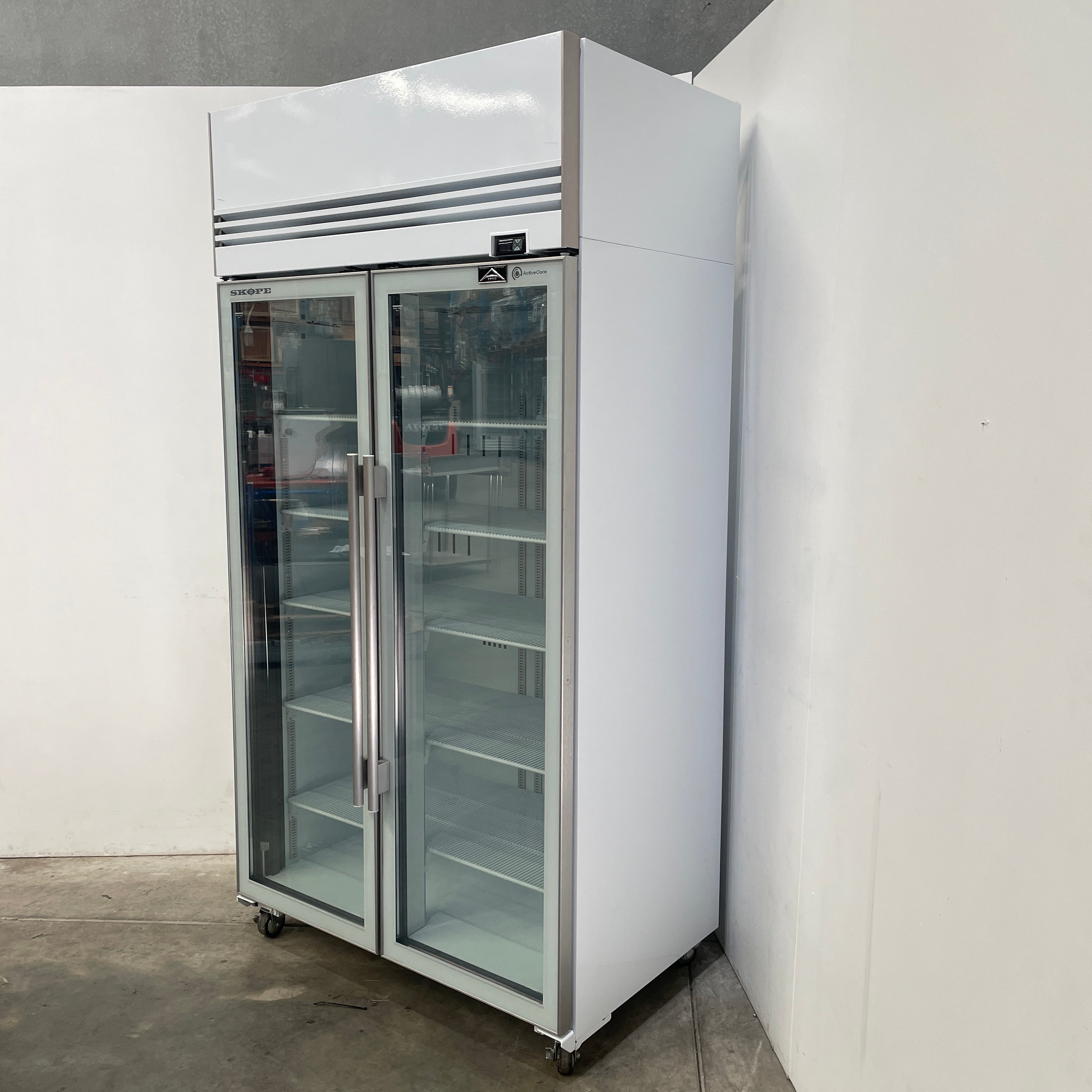 Thumbnail - SKOPE TMF1000N-A Upright Freezer
