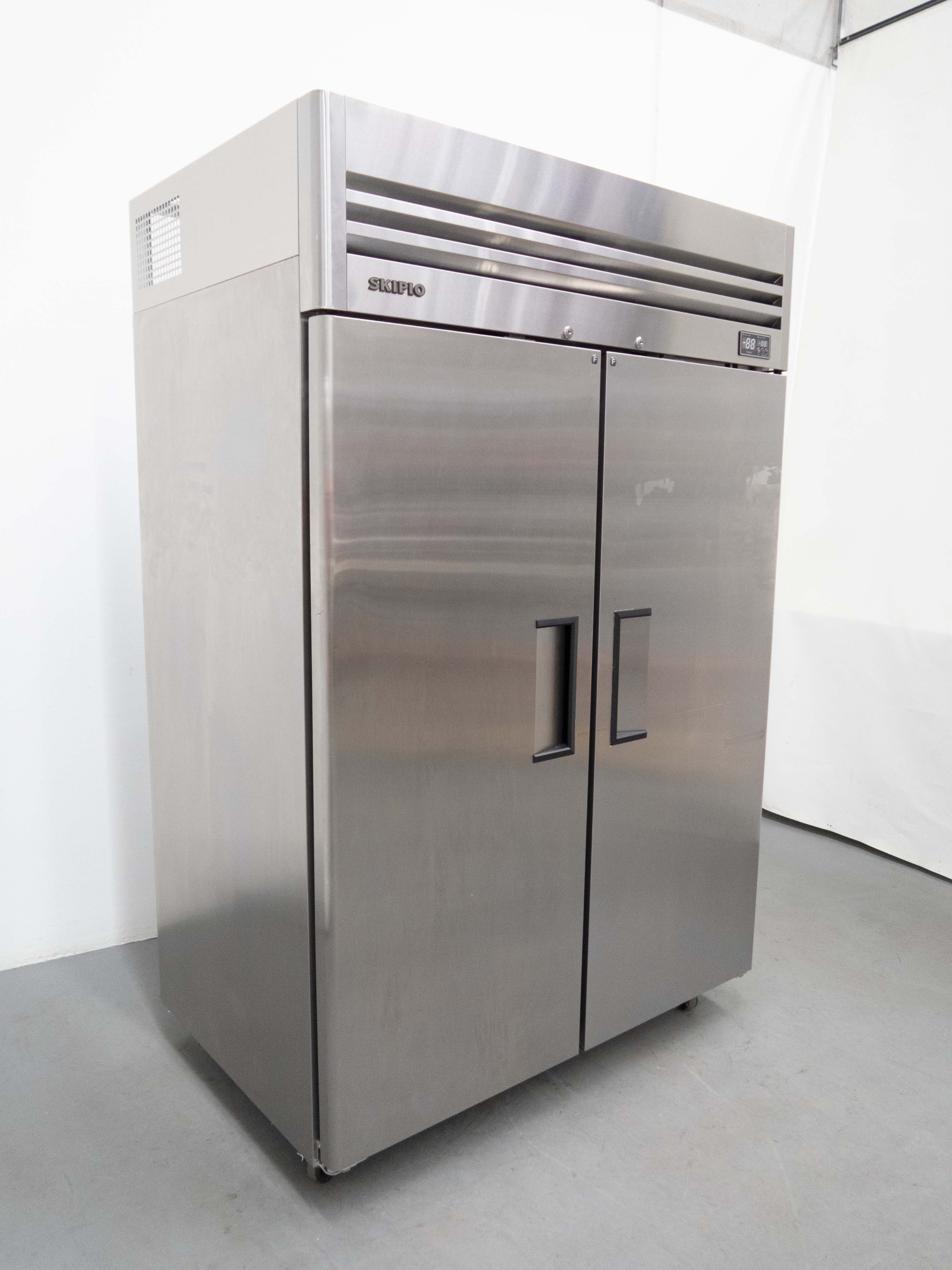 Skipio SFT45-2 Upright Freezer