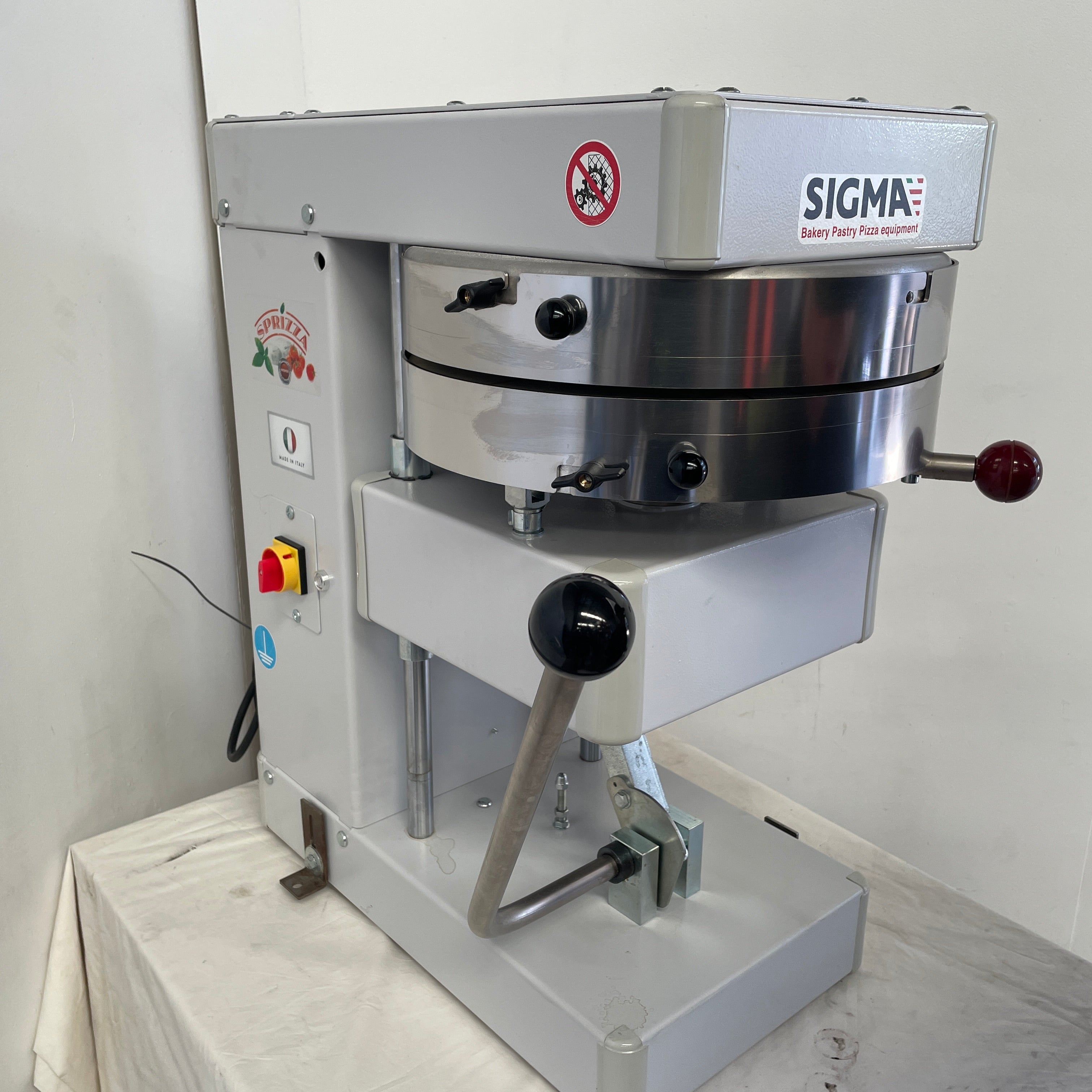 Sigma SPZ40 Pizza Moulder