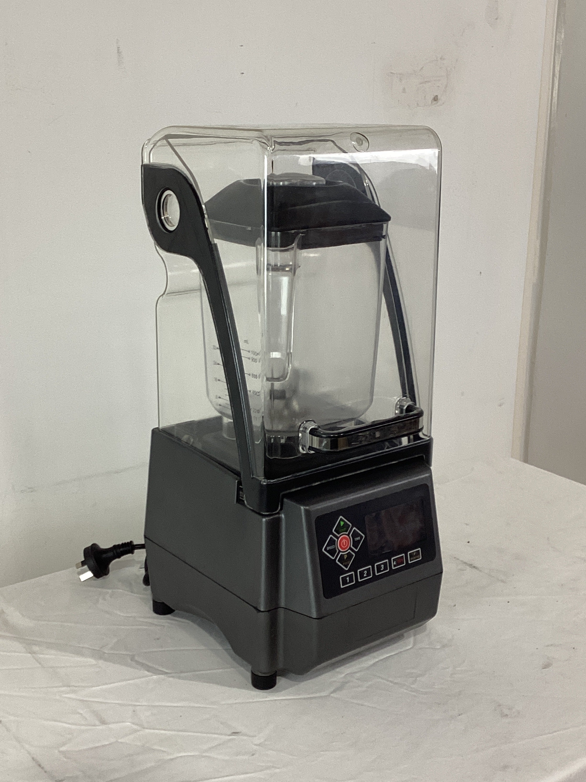 Benchstar KS-10000 Blender with Sound Barrier