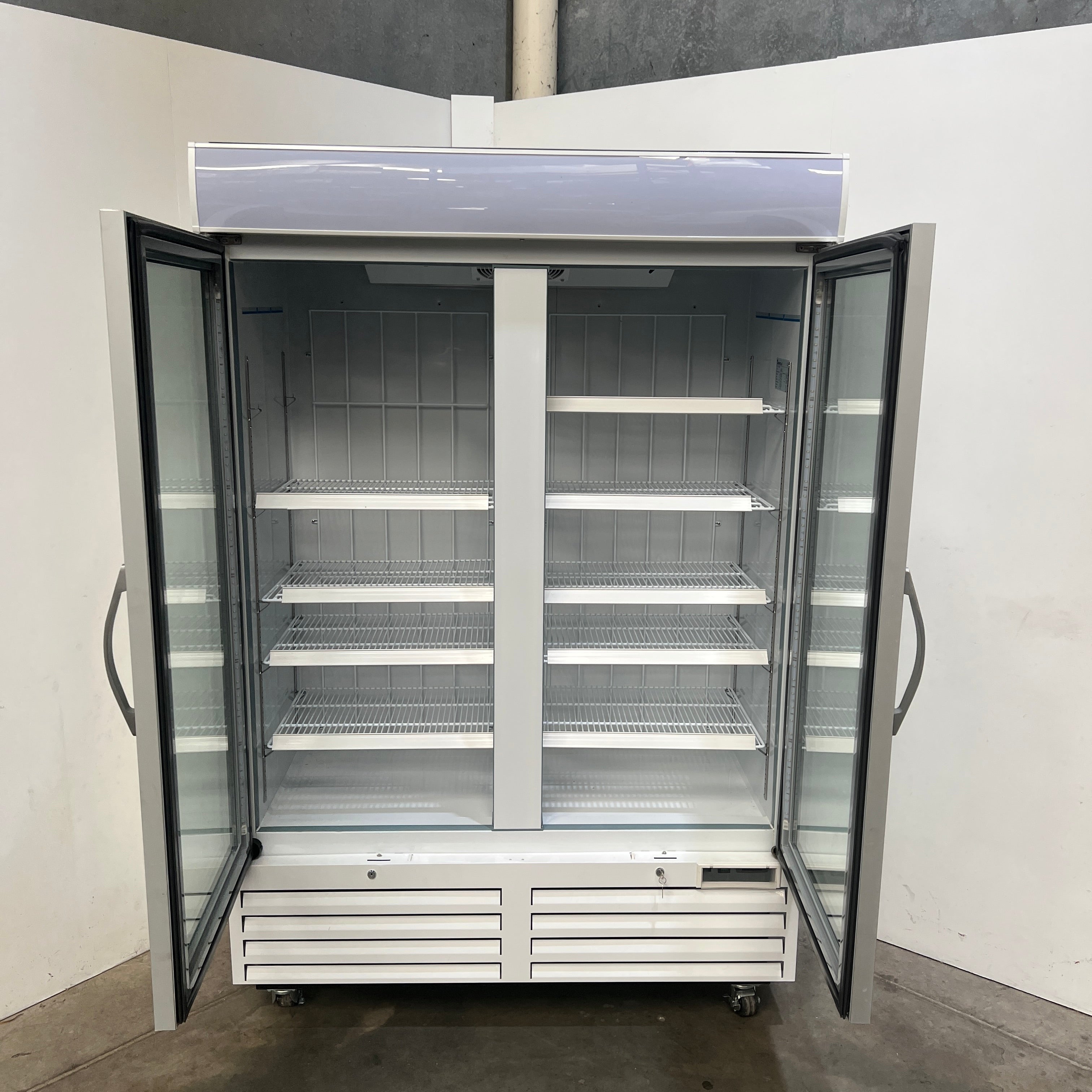 Thermocool THC-DF930 Upright Freezer