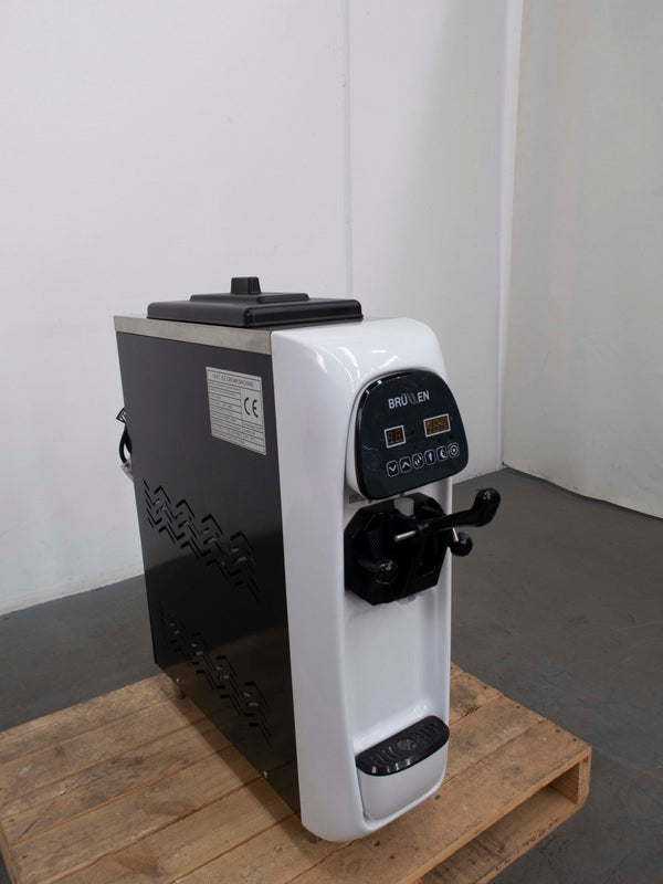 Brullen Baby Brullen Ice Cream Machine