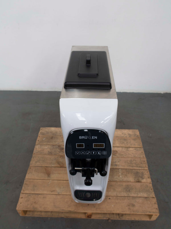 Brullen Baby Brullen Ice Cream Machine