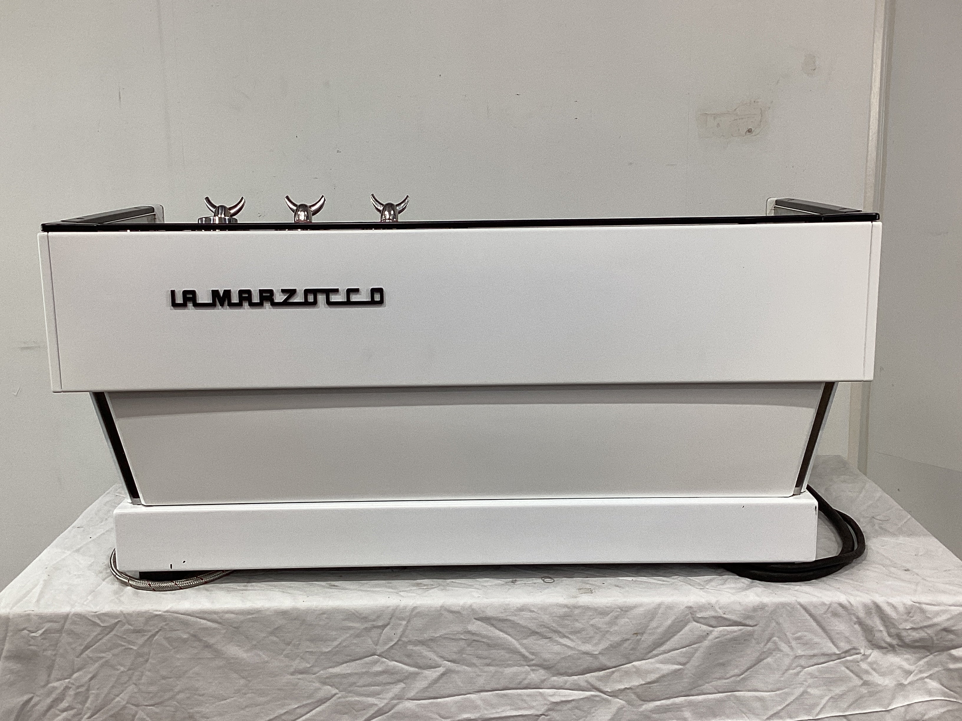 La Marzocco Linea Classic 3 Group Coffee Machine